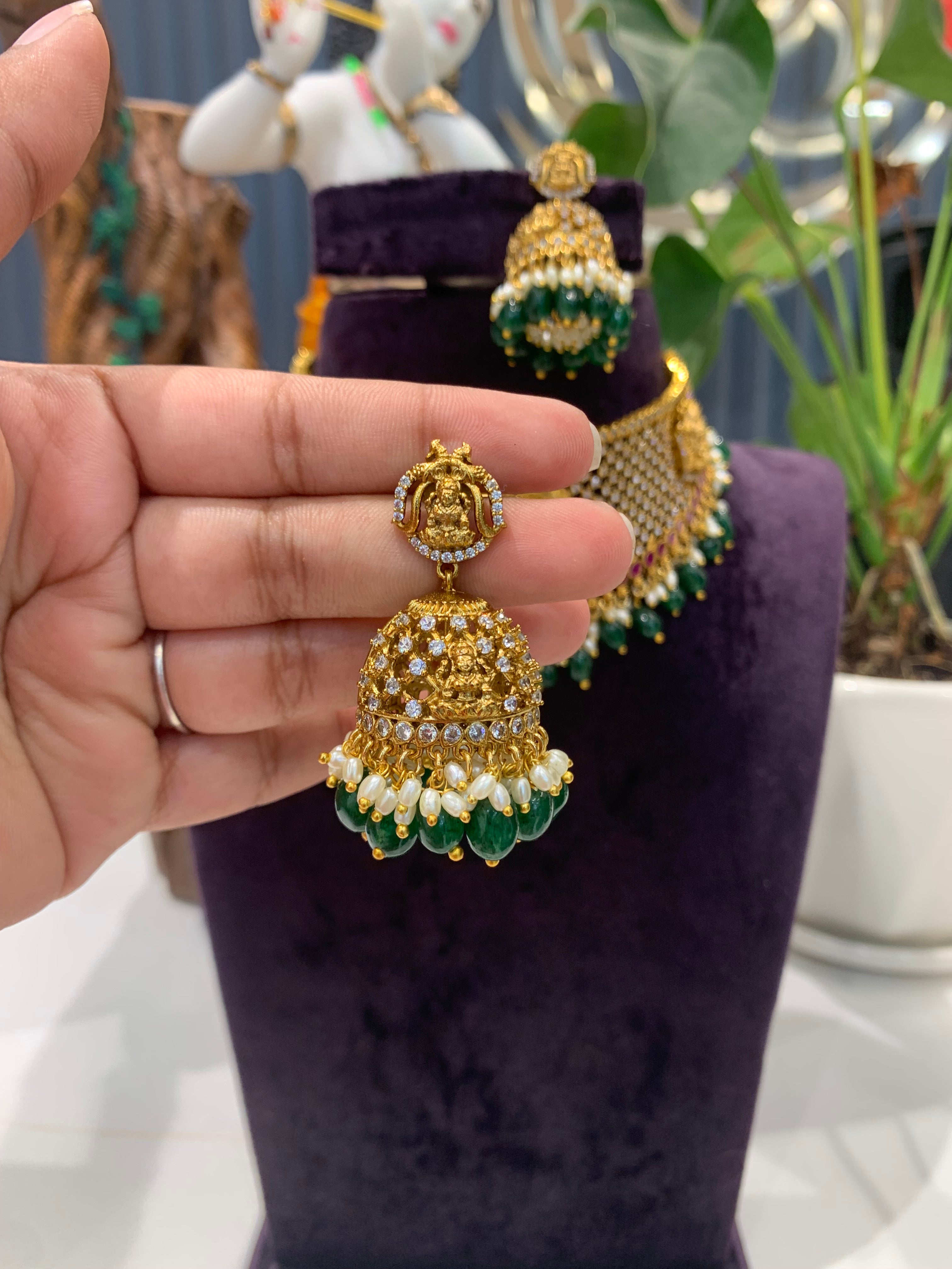 Beautiful choker set