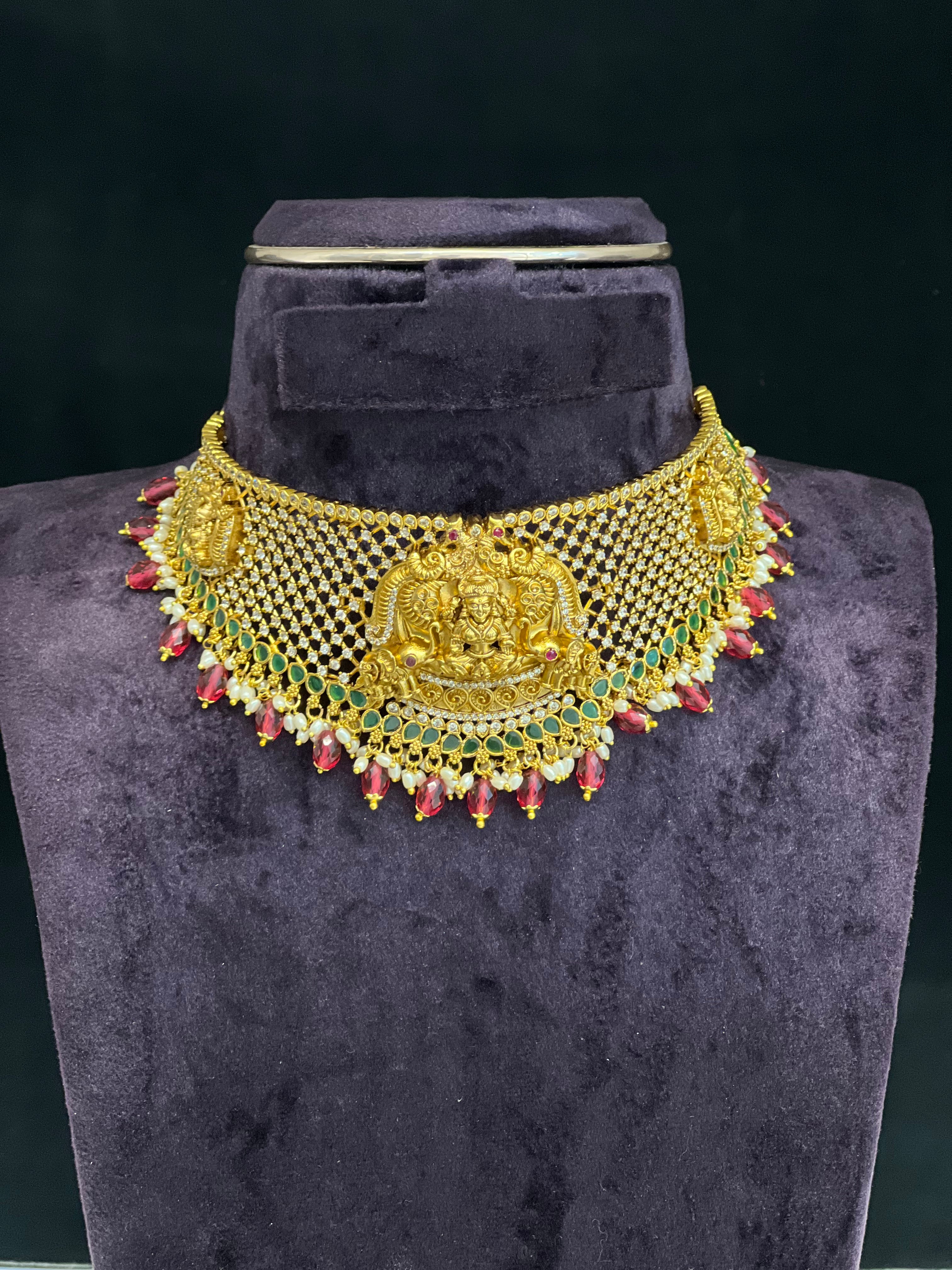 Traditional Chocker