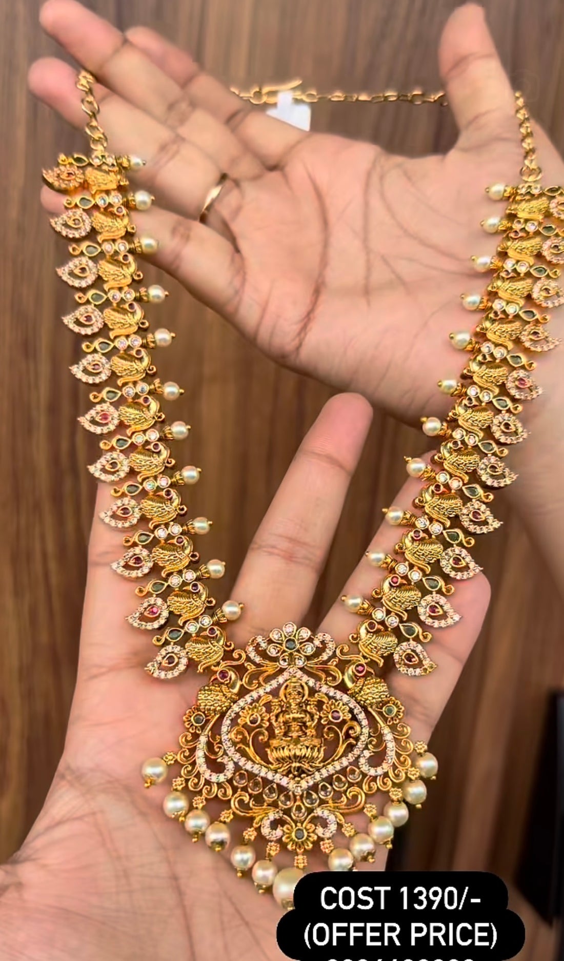 Beautiful nakshi necklace @ashadam offer price
