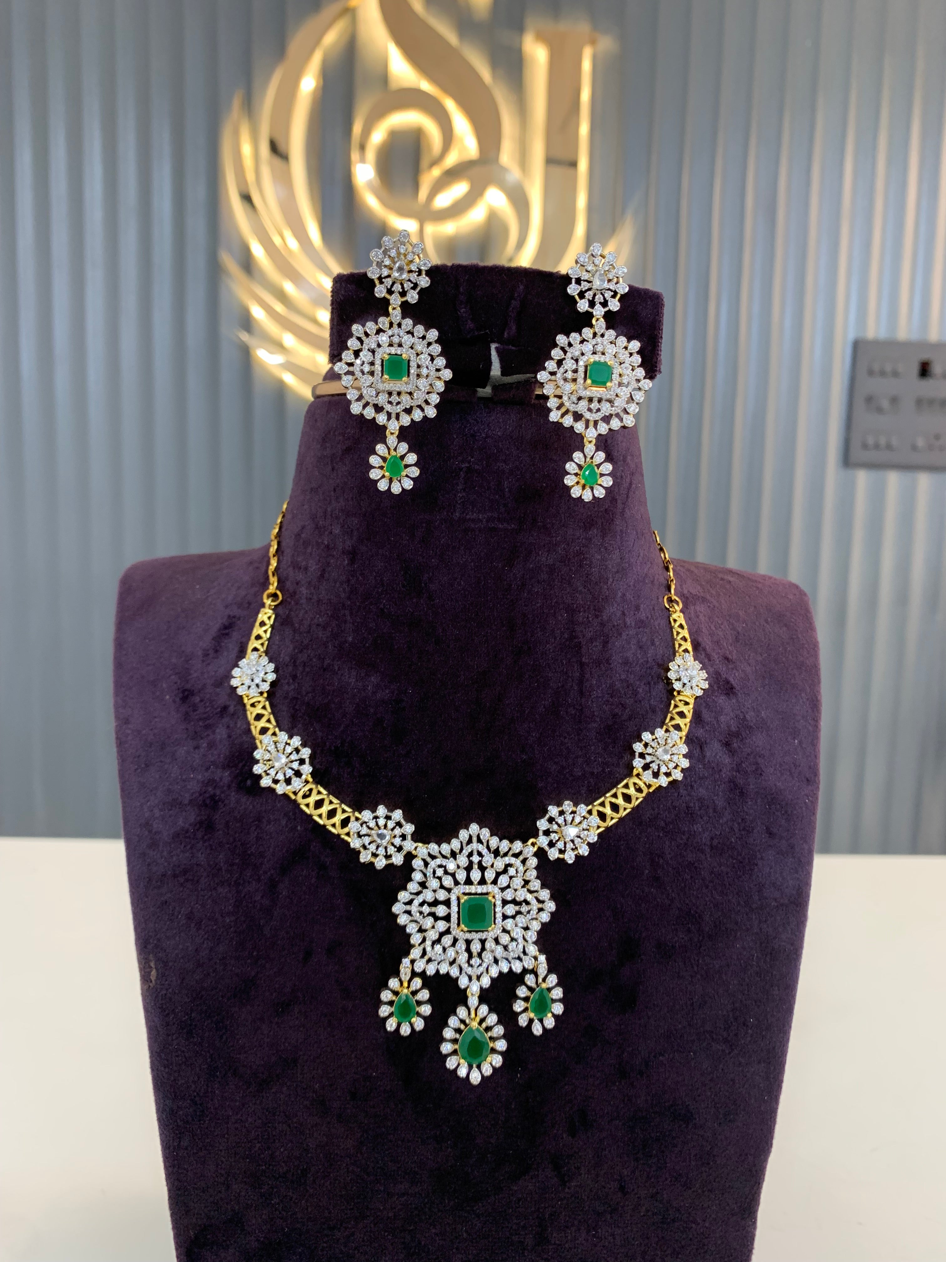 Beautiful GJ necklace