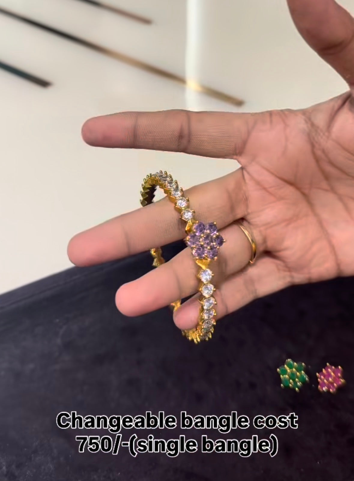 Beautiful Single Changeable Bangle