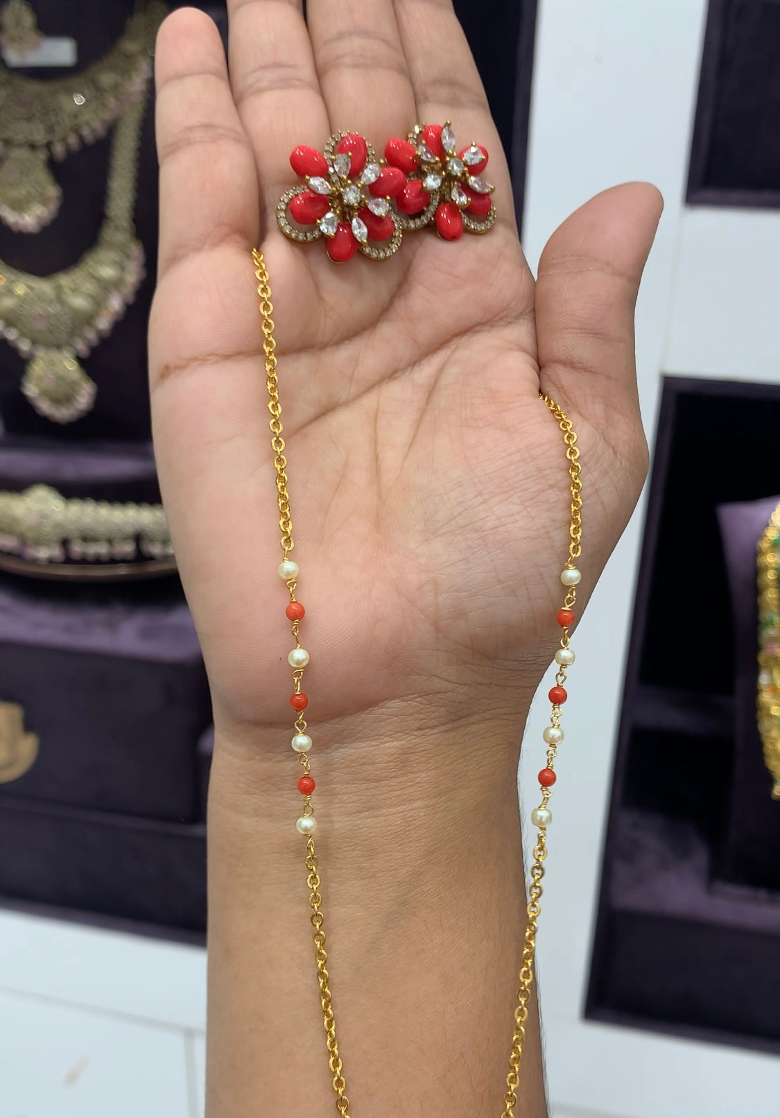 Beautiful coral locket set with chain