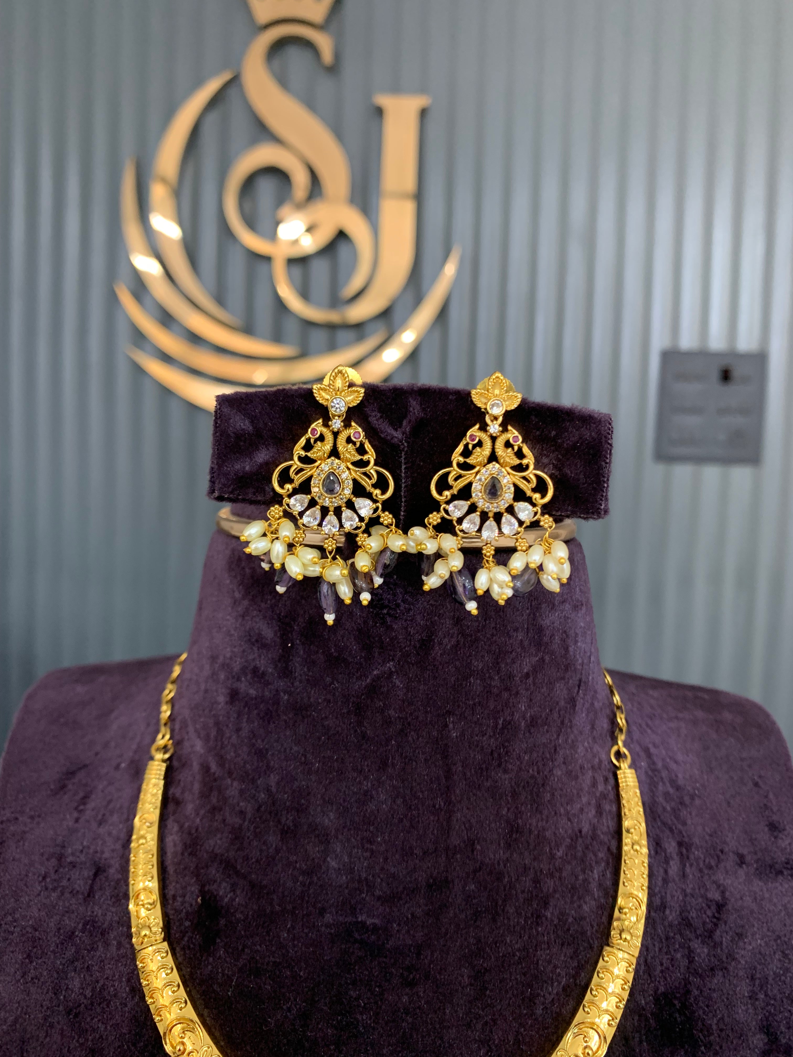 Beautiful Kanti necklace