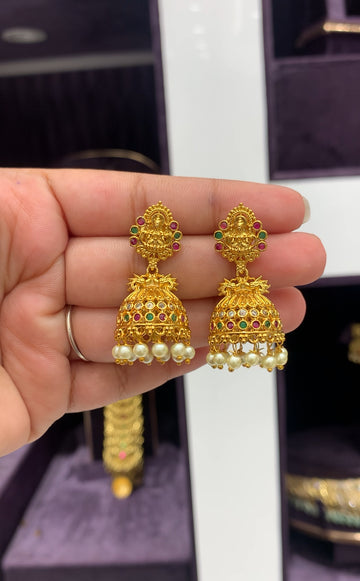 Beautiful gold replica jumkies