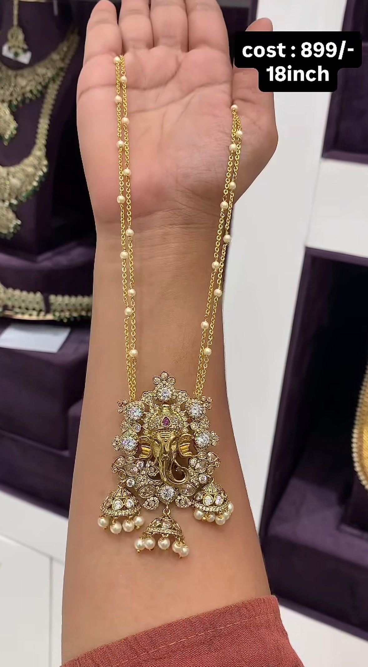 Beautiful Ganesh Pendent With Chandraharam chain