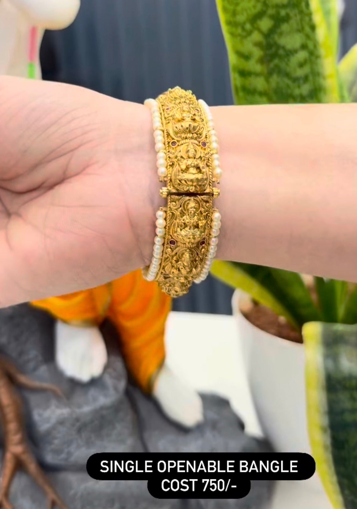 Beautiful single Openable Bangle