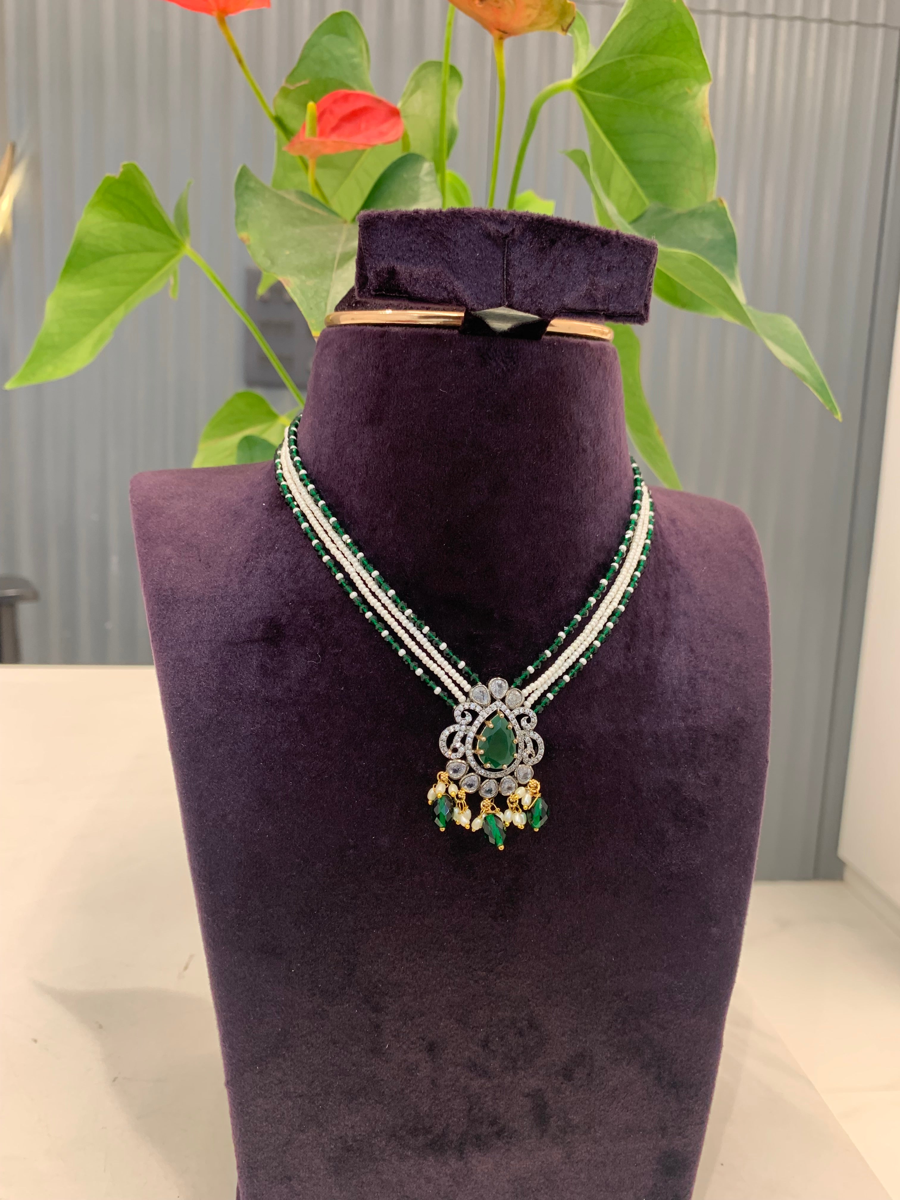 Beautiful locket with beads choker