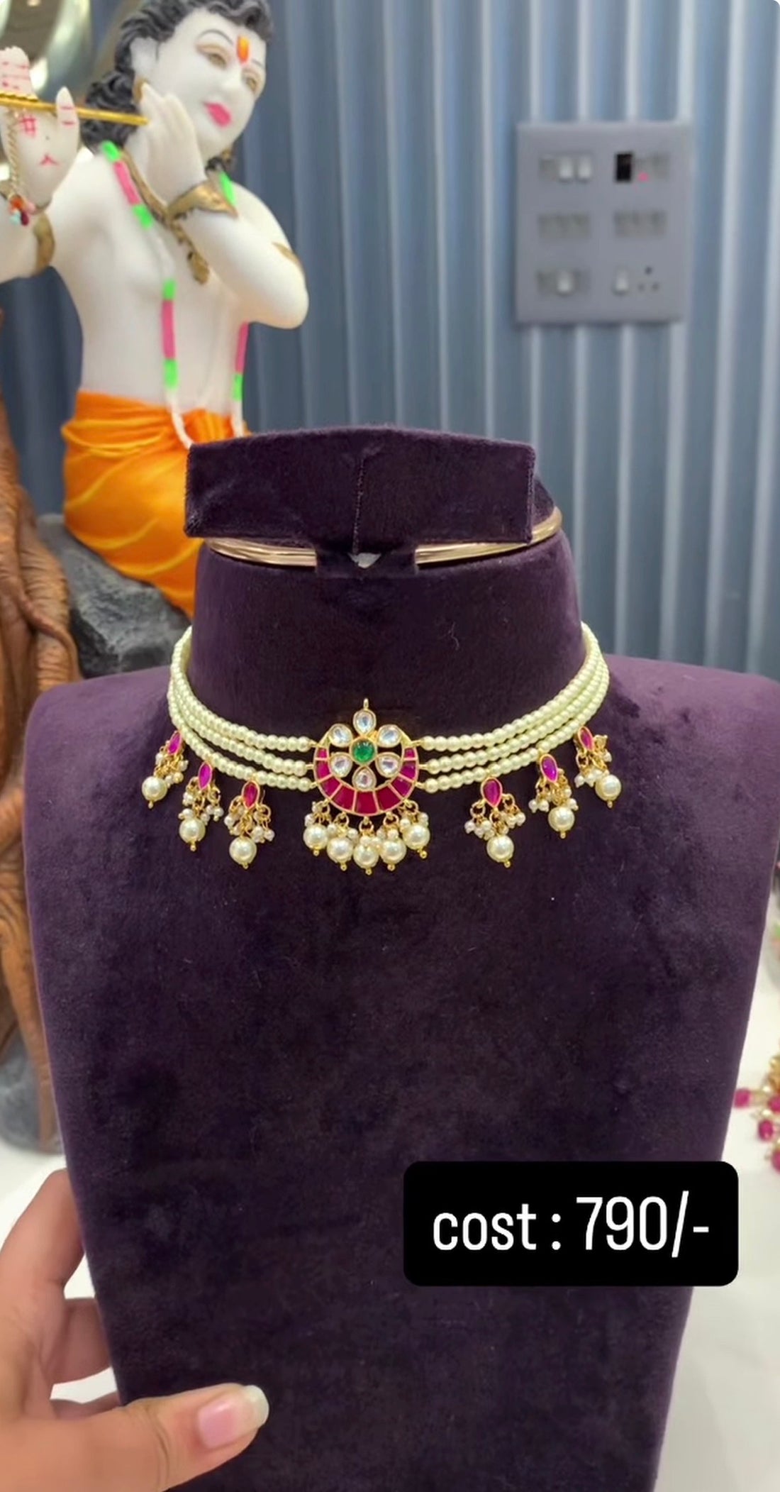 Beautiful Chocker