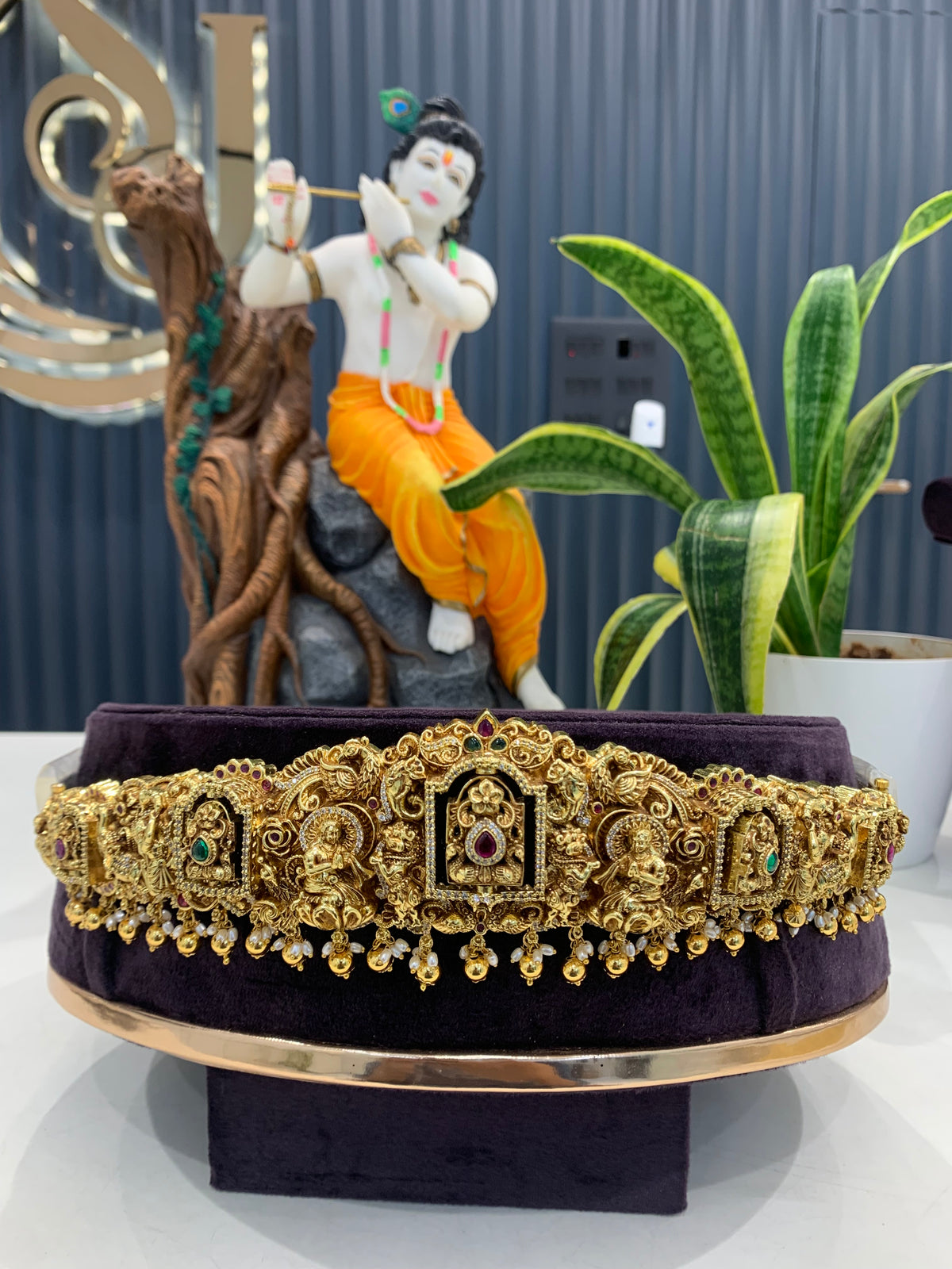 Beautiful rotatable 2 in 1 3D vaddanam