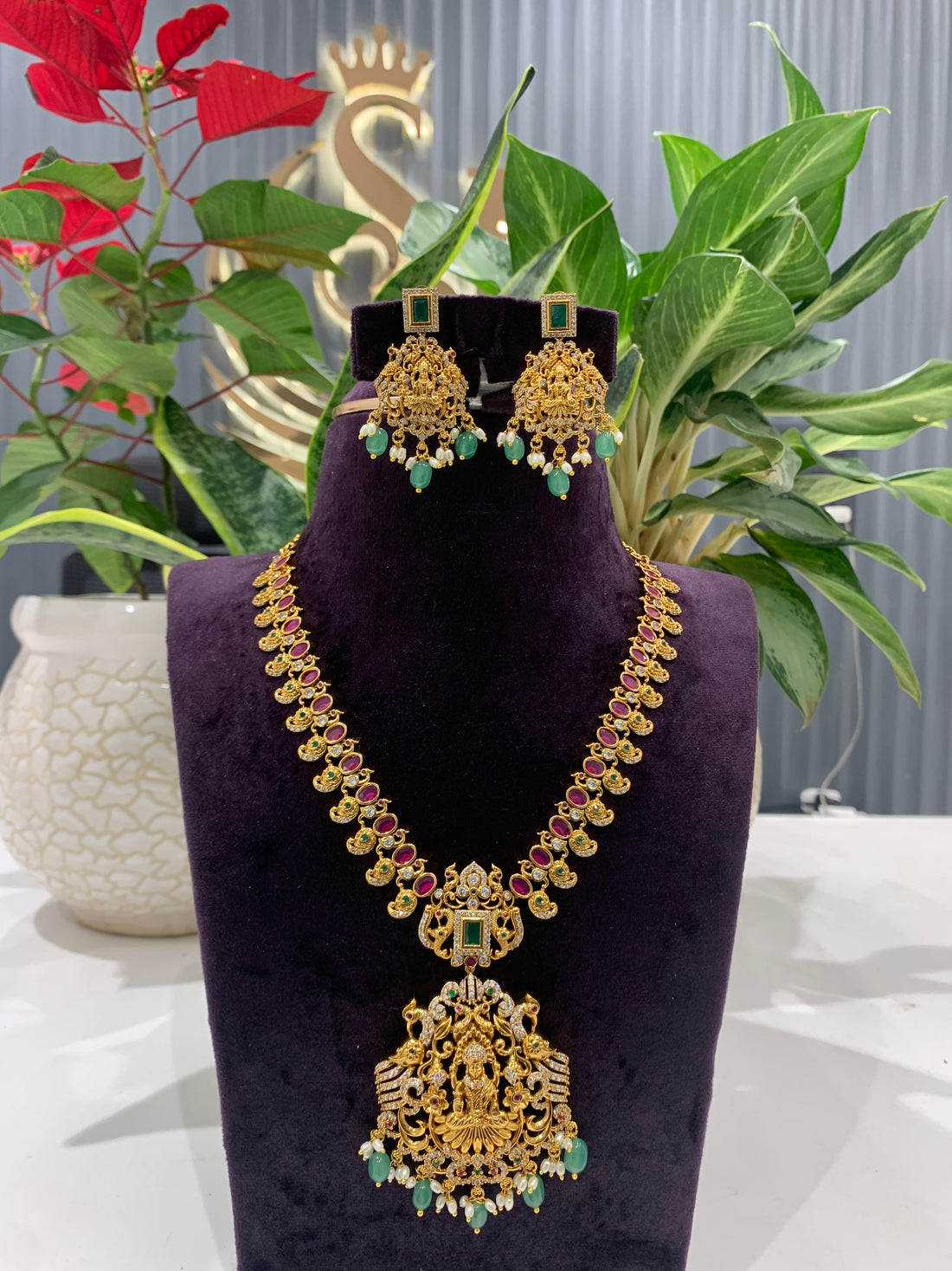 Beautiful nakshi mini haram