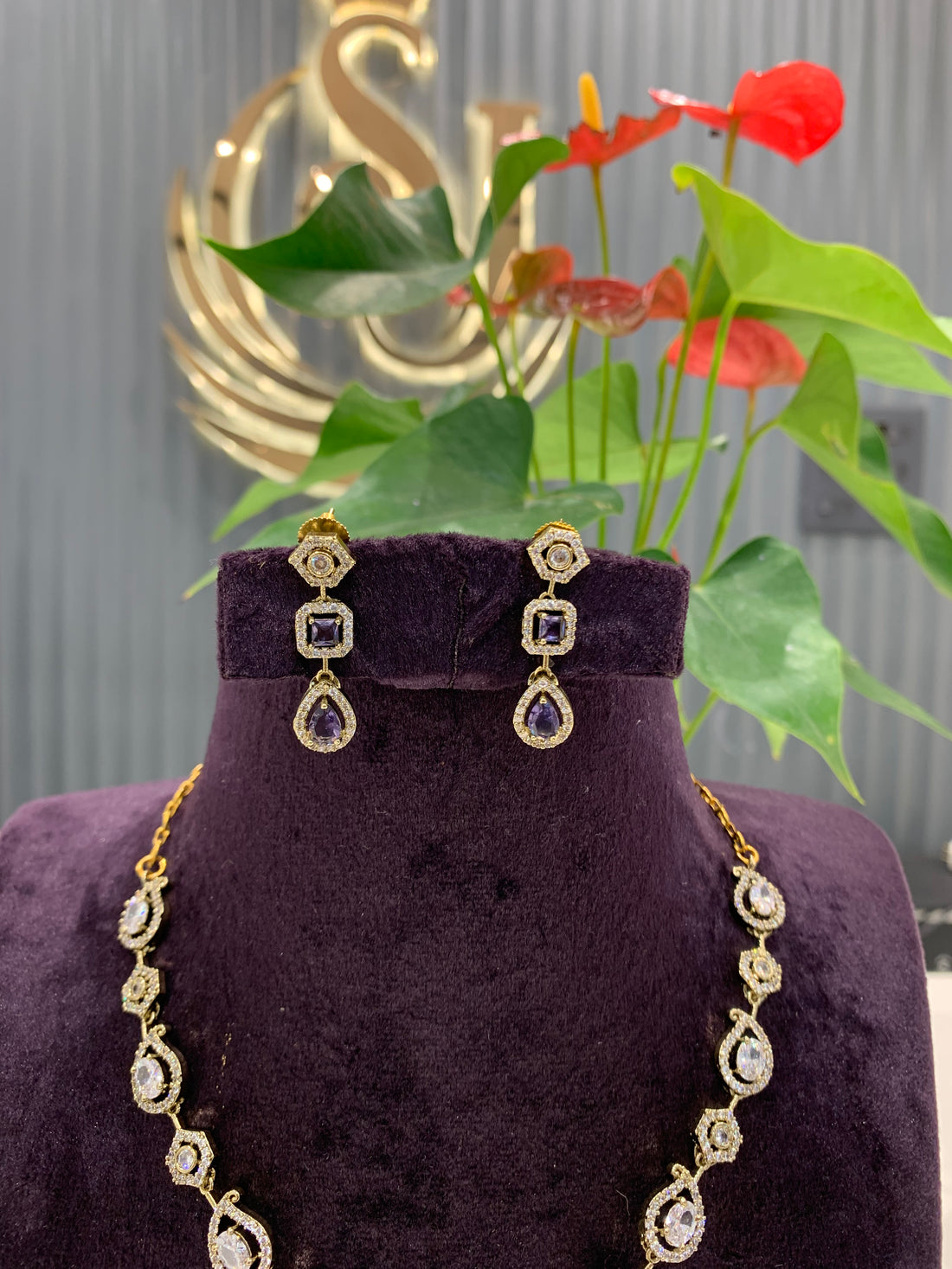 Beautiful purple colour necklace