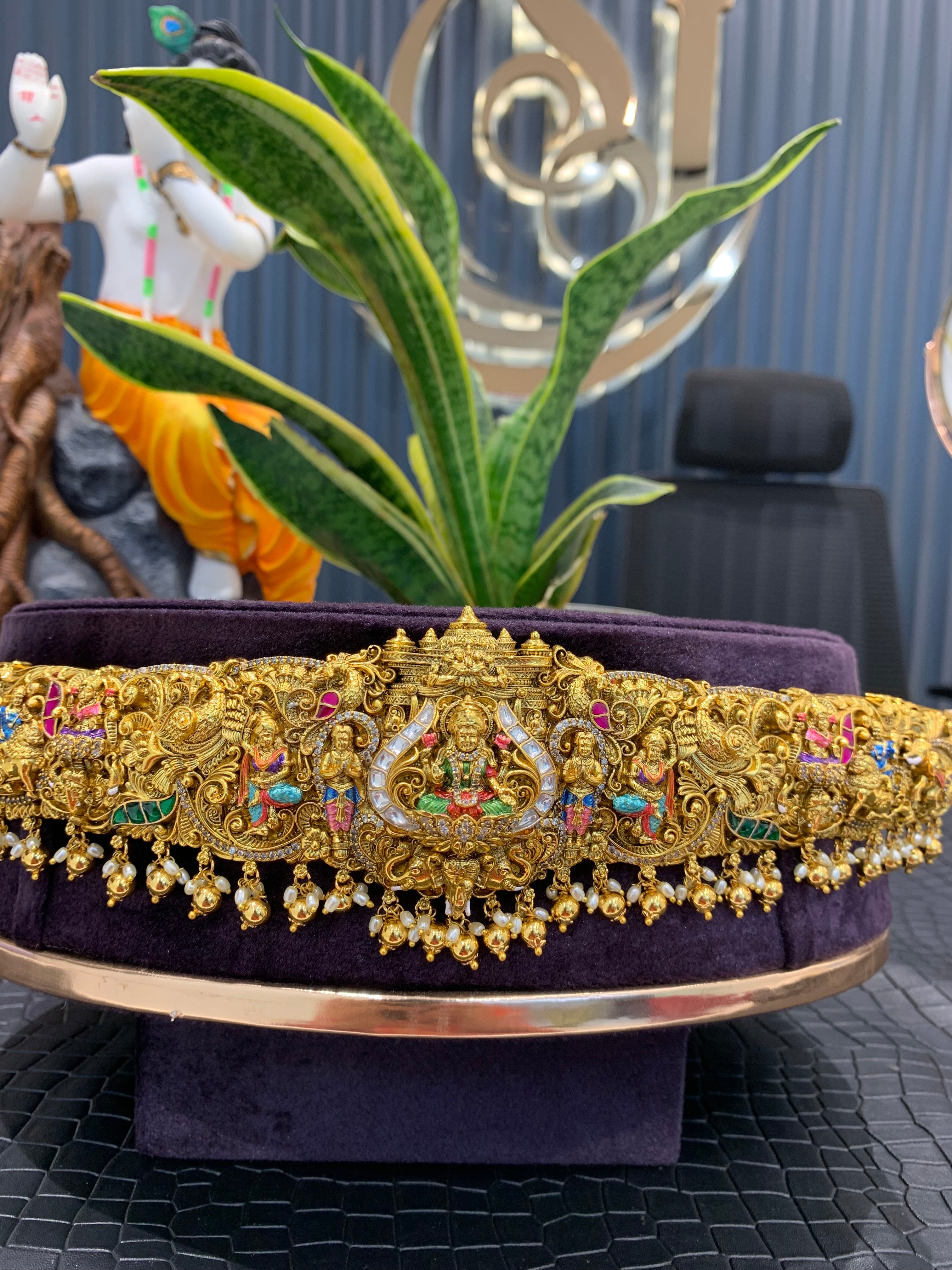 Beautiful meenakari with jadav stone traditional vaddanam