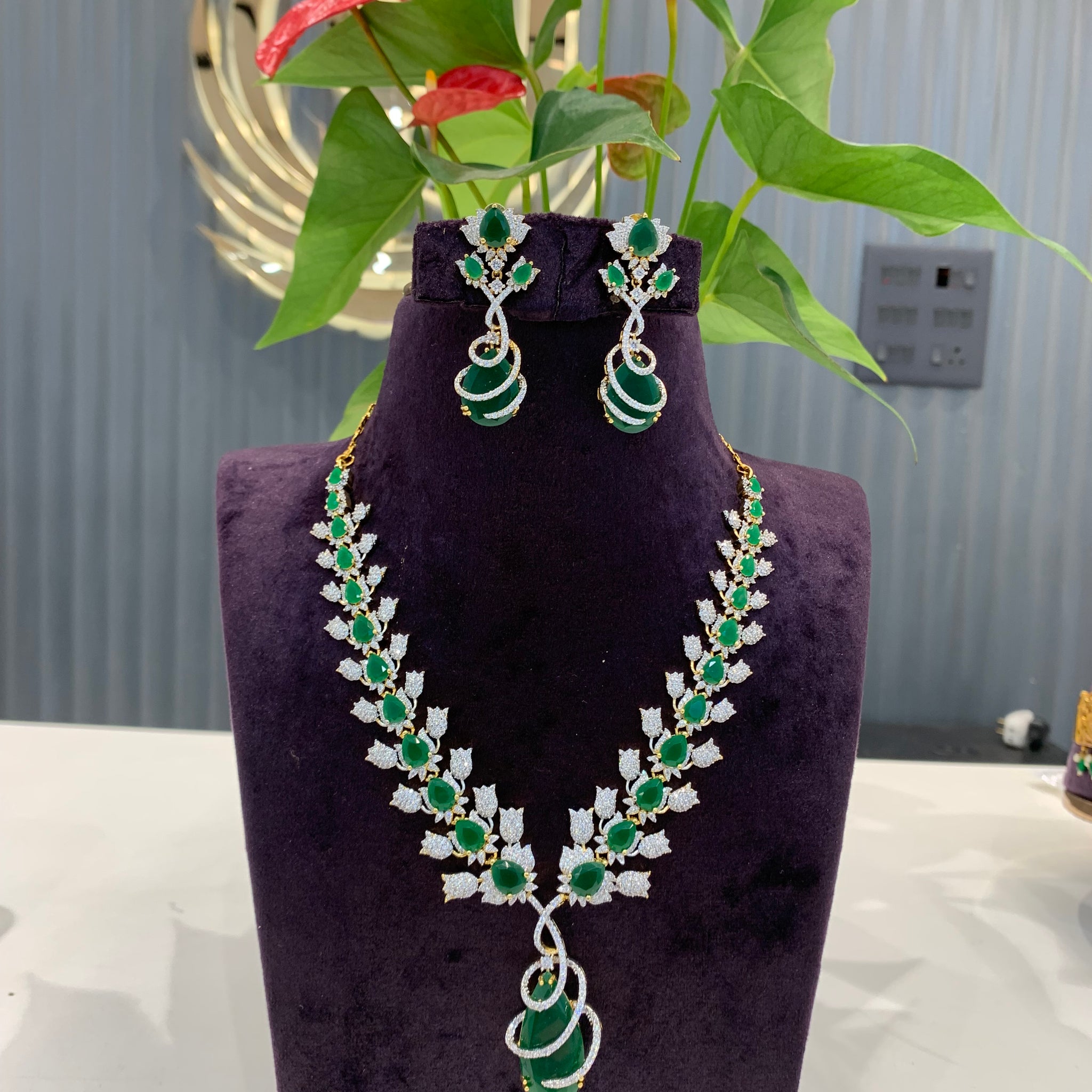 Beautiful nd stylish  GJ  neckset