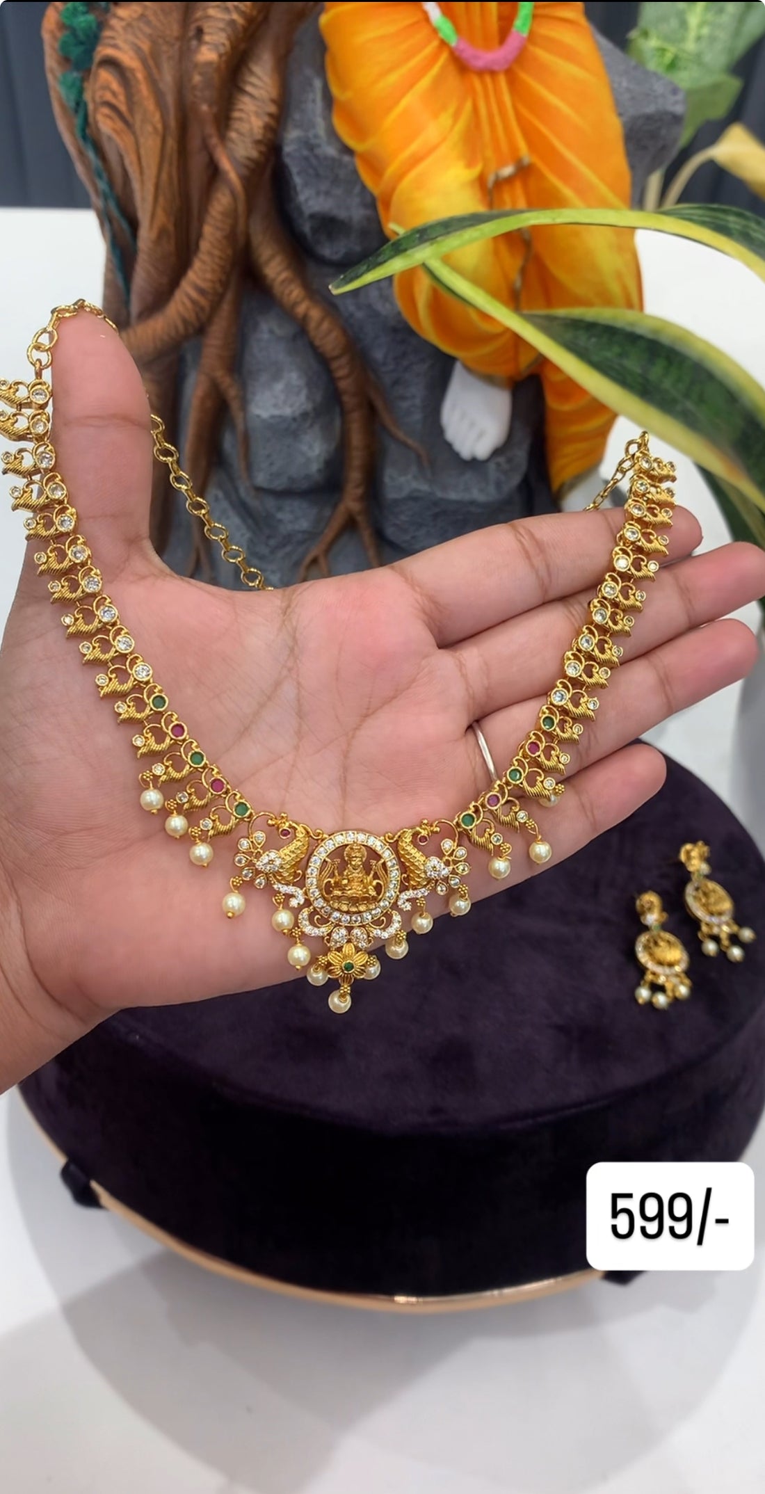 Beautiful traditional simple Necklace