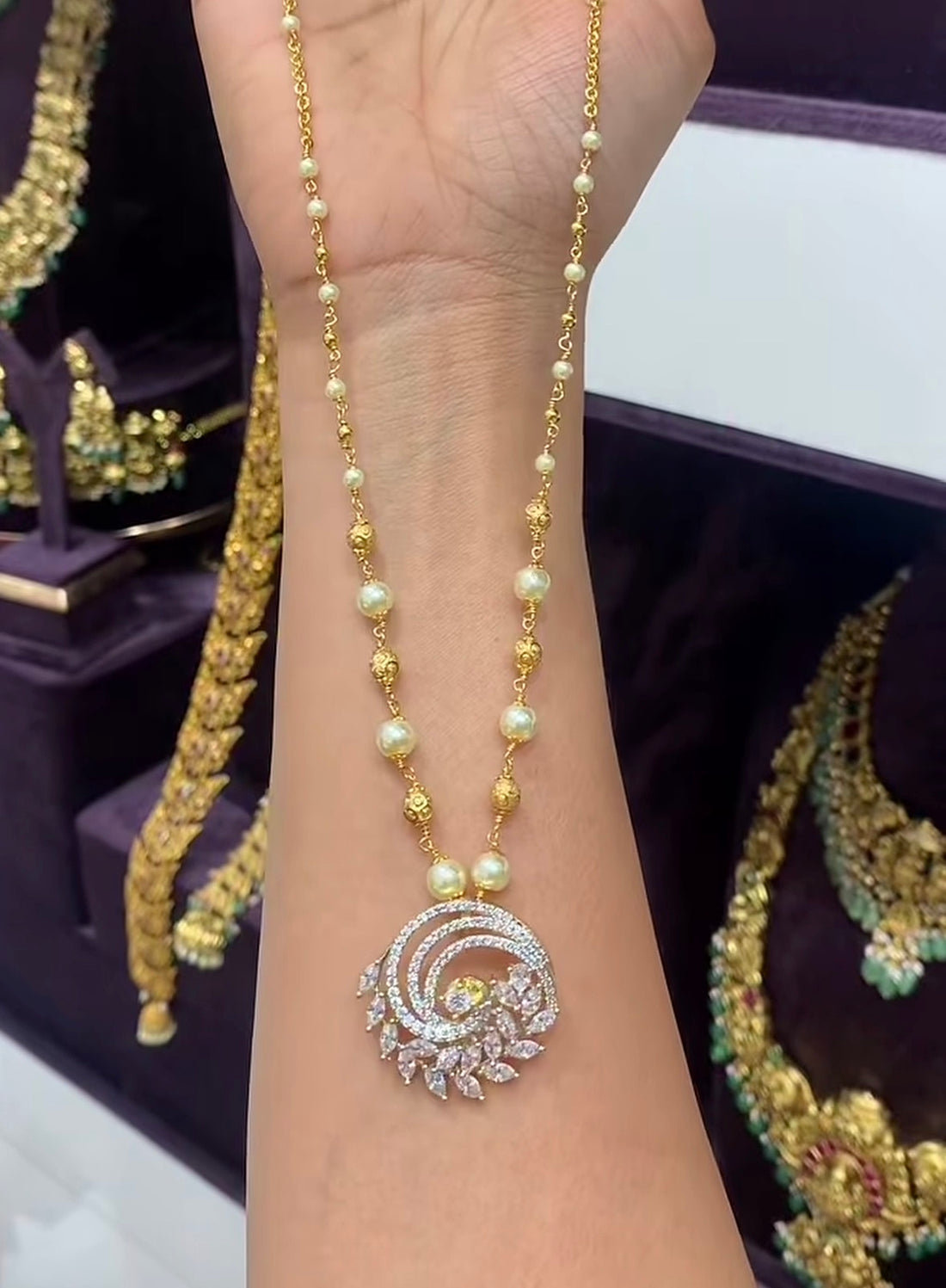 Beautiful Pendent set