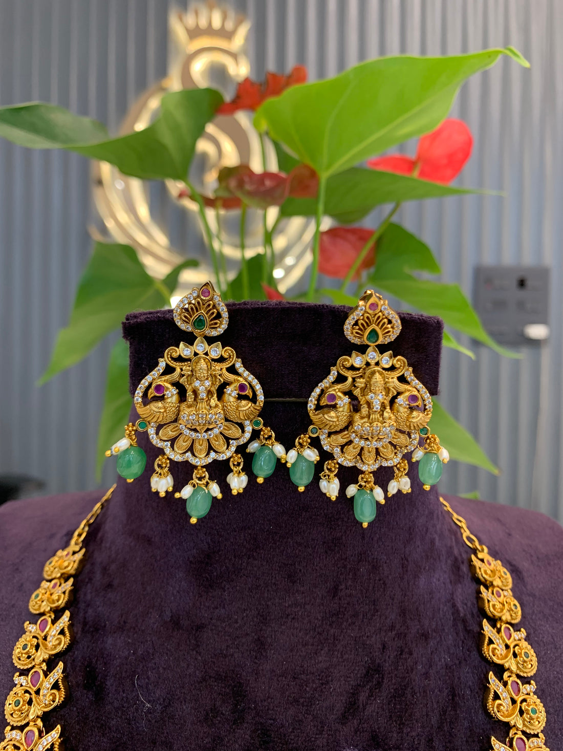 Beautiful nakshi neckset