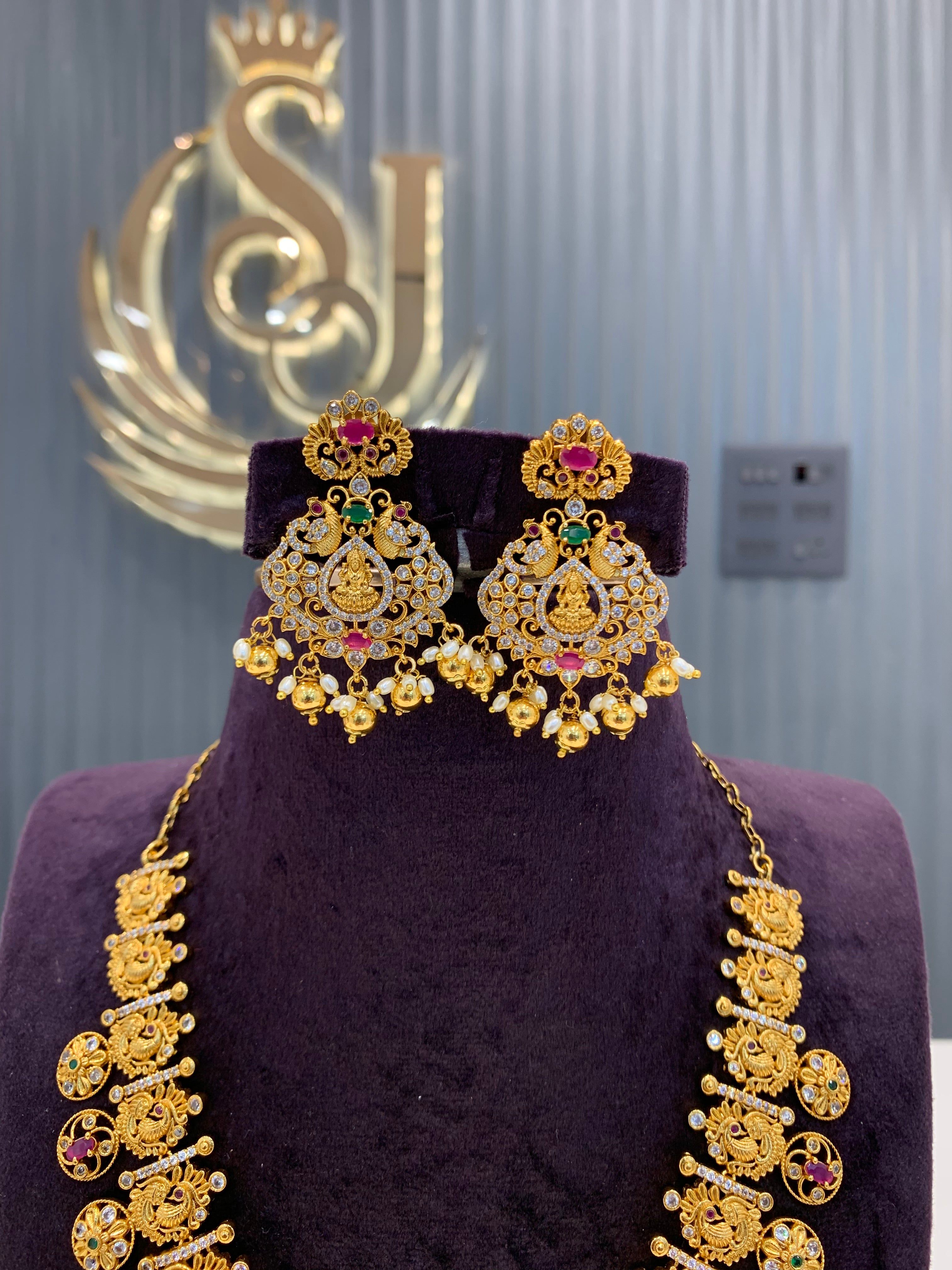 Beautiful nakshi necklace