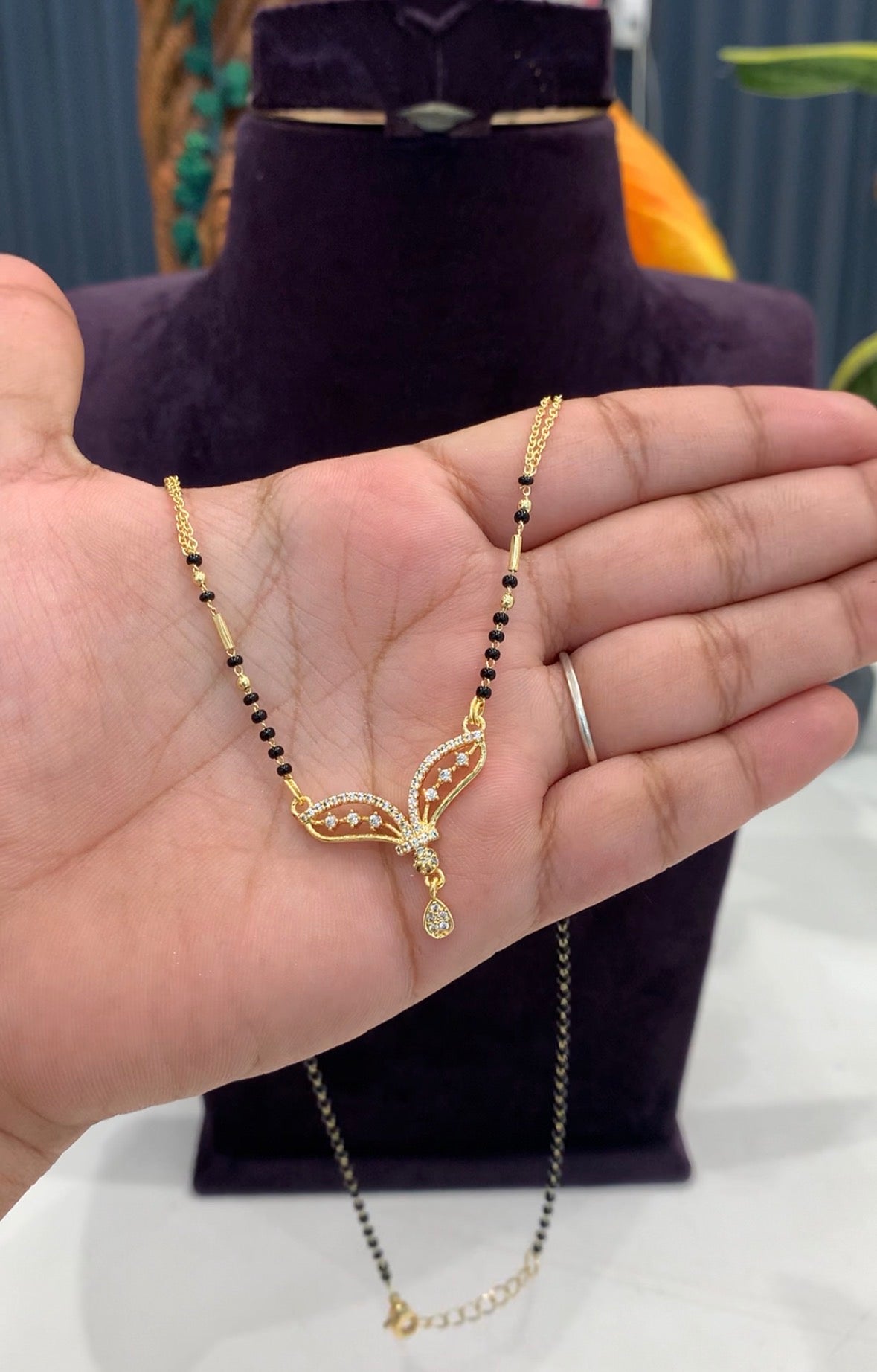 Beautiful Locket with stylish Blackbeads