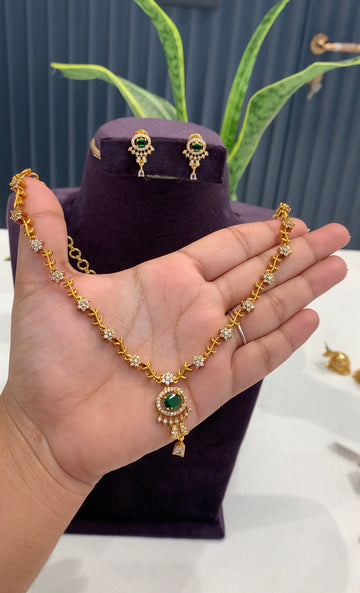 Beautiful party wear necklace