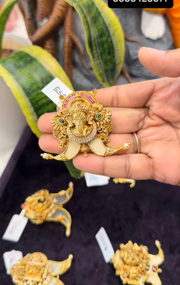 Beautiful ganesh tiger nail pendant with back hook