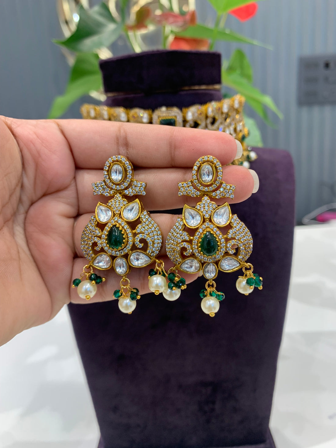 Beautiful moissanite stone premium chocker