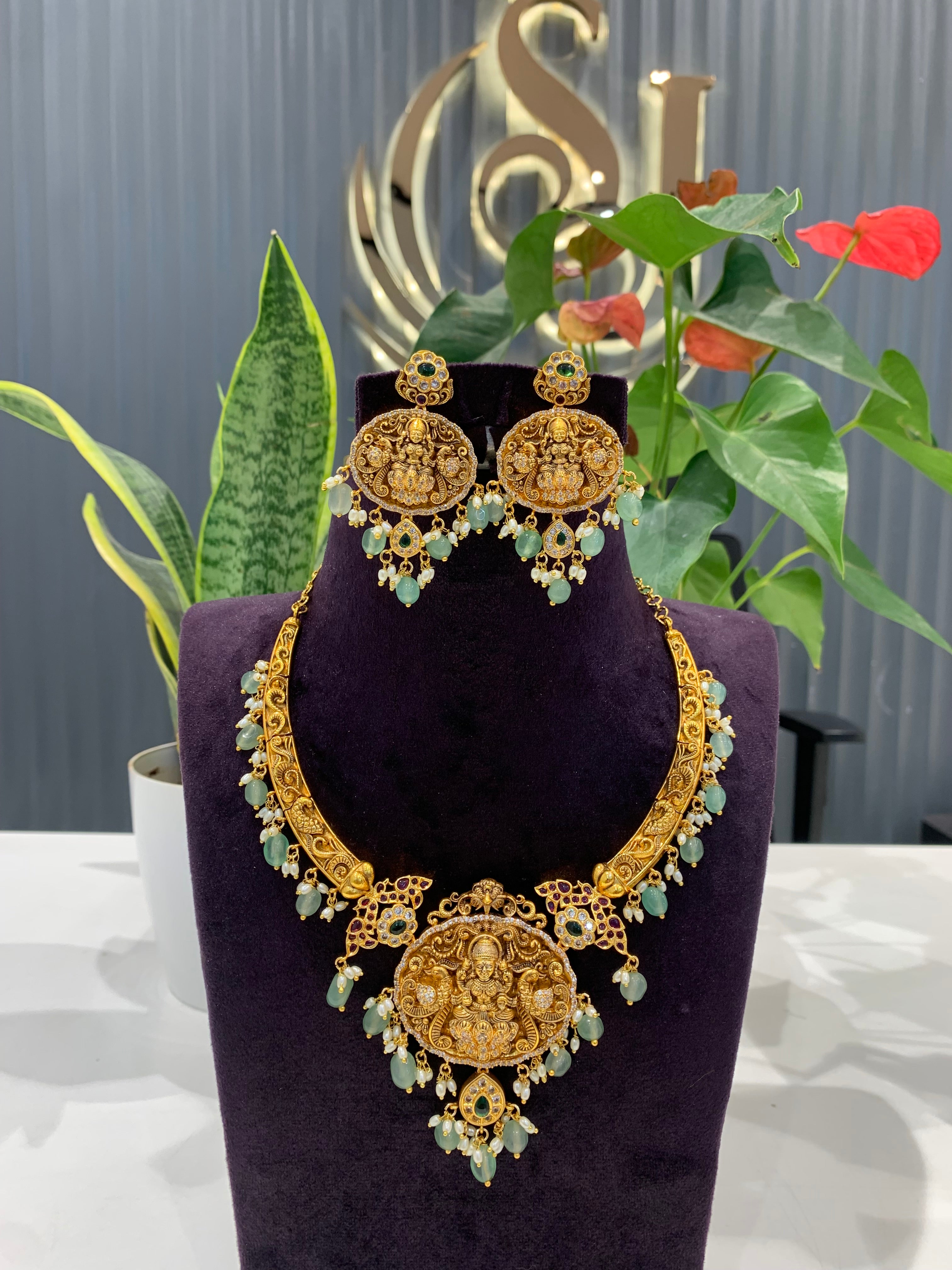 Beautiful kanti necklace