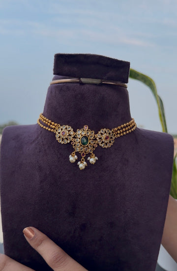Beautiful Locket chain as Chocker with Kaskai Chain