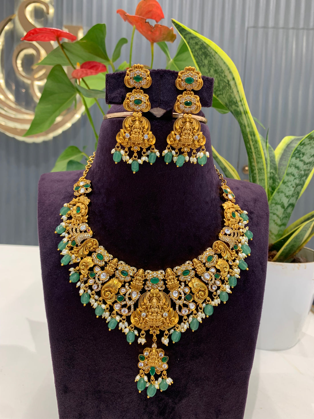 Beautiful nakshi necklace