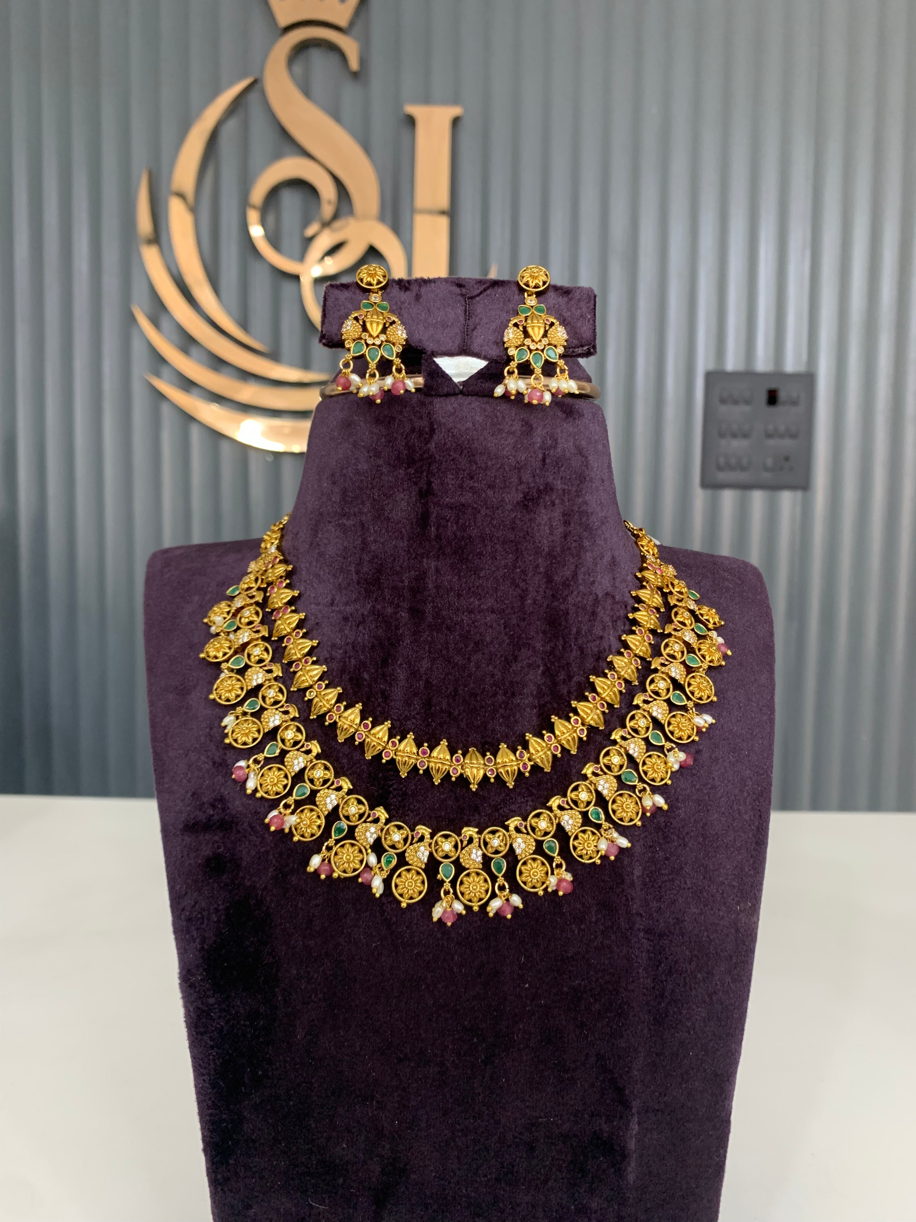 Beautiful double step necklace