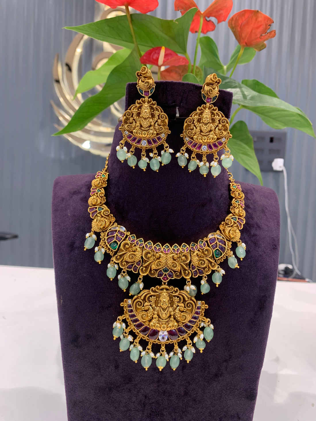 Beautiful premium nakshi necklace