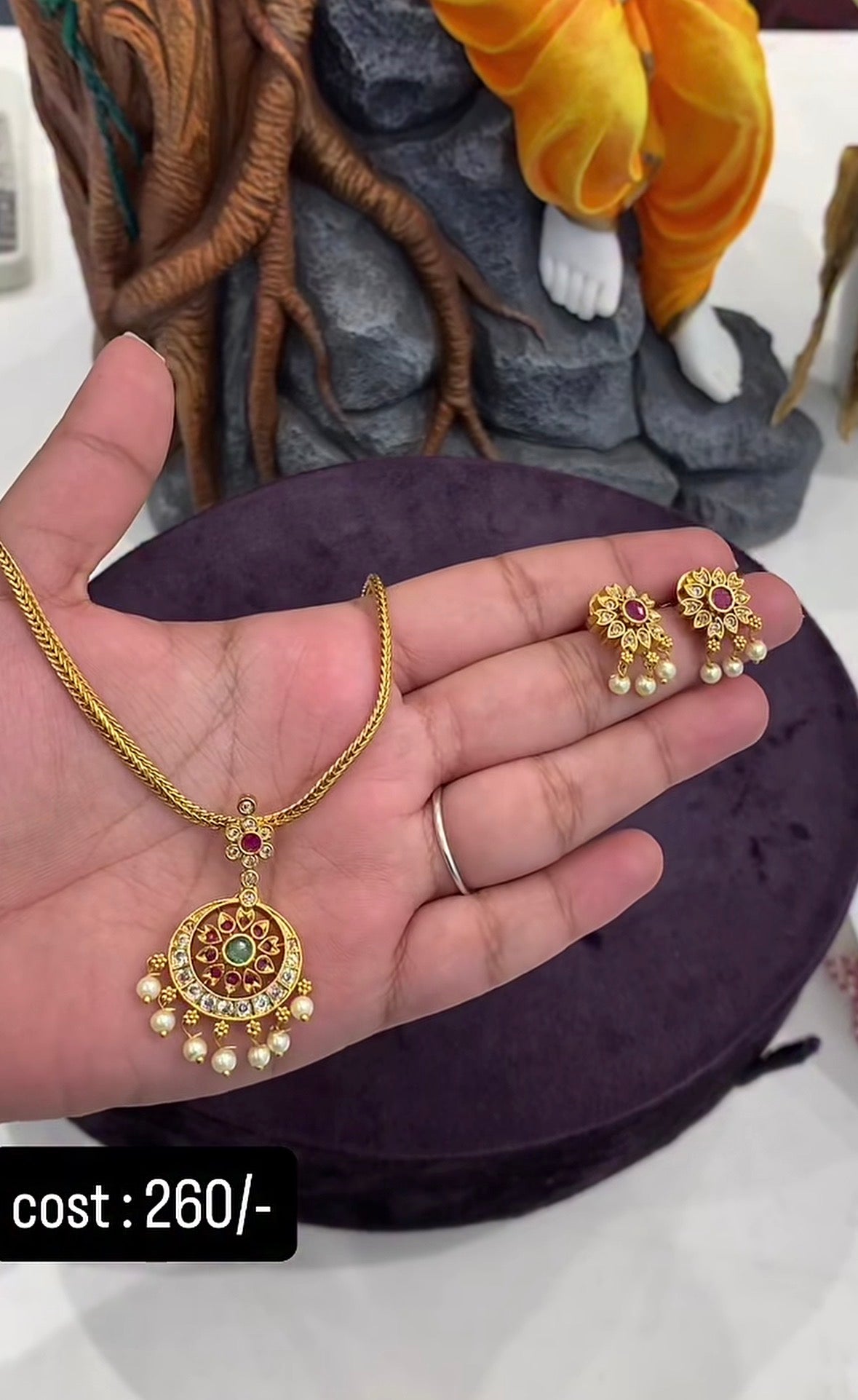 Beautiful simple necklace