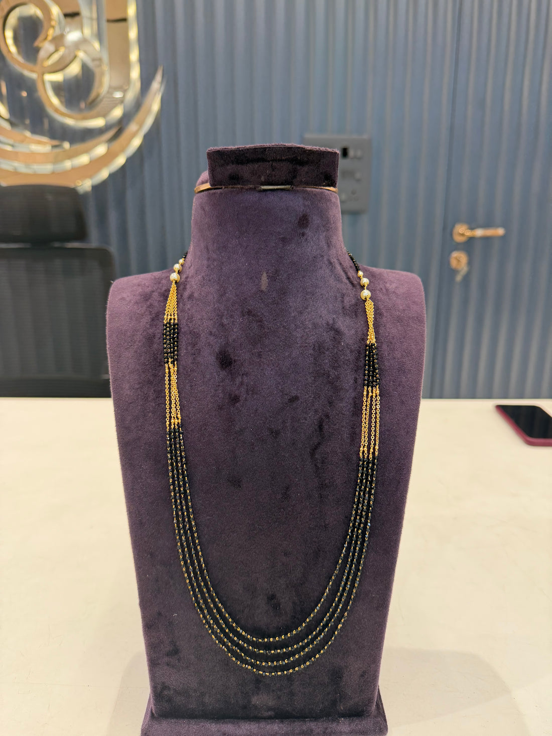 Beautiful 4step Crystal Blackbeads Chain