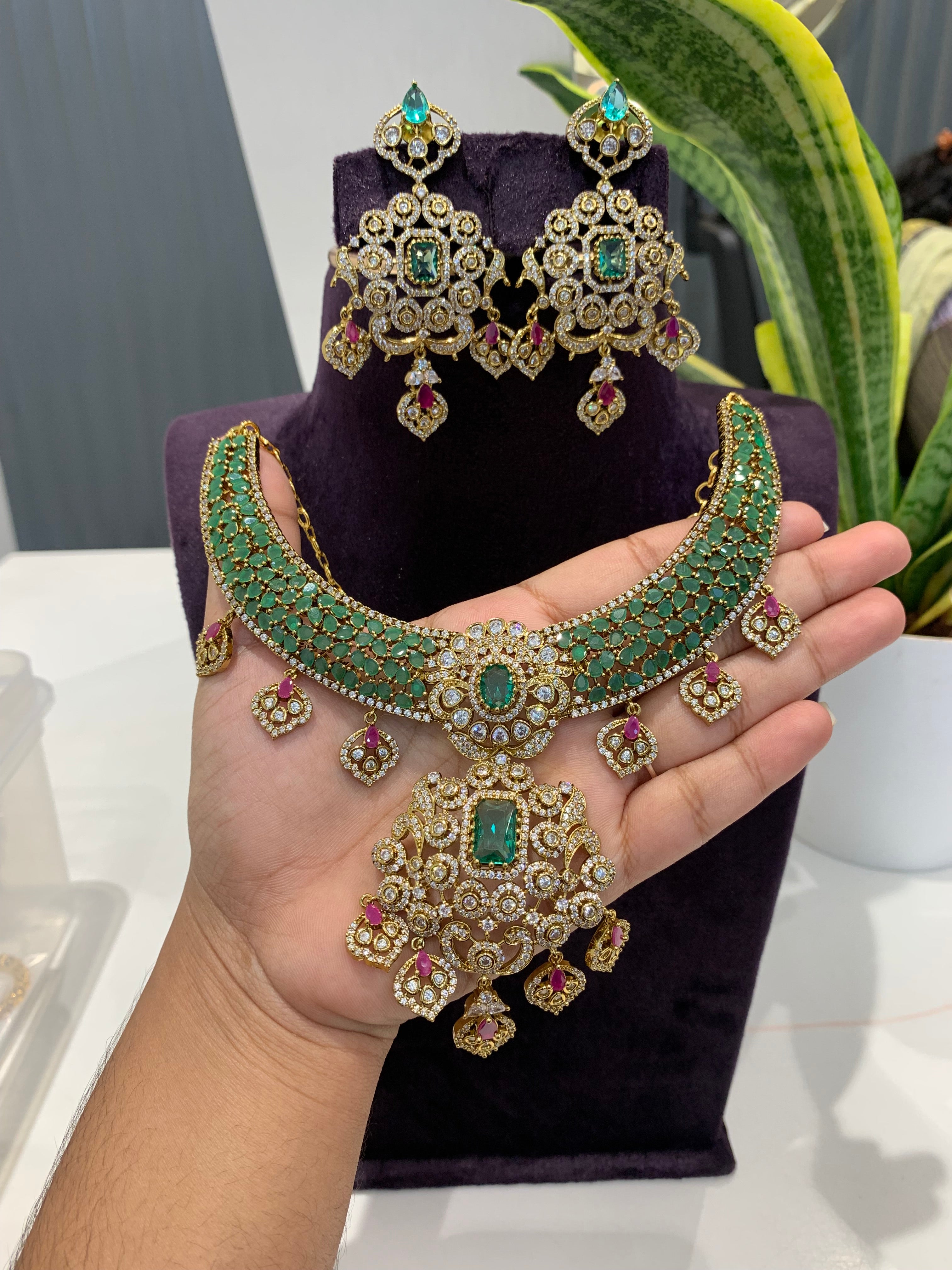 Beautiful kanti necklace