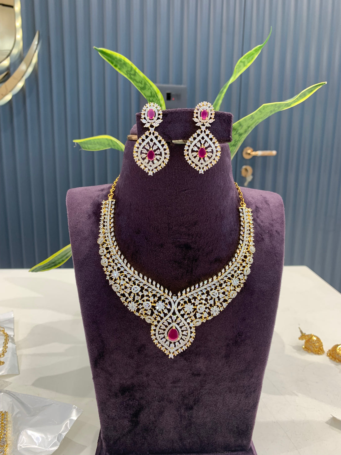 Beautiful Chocker