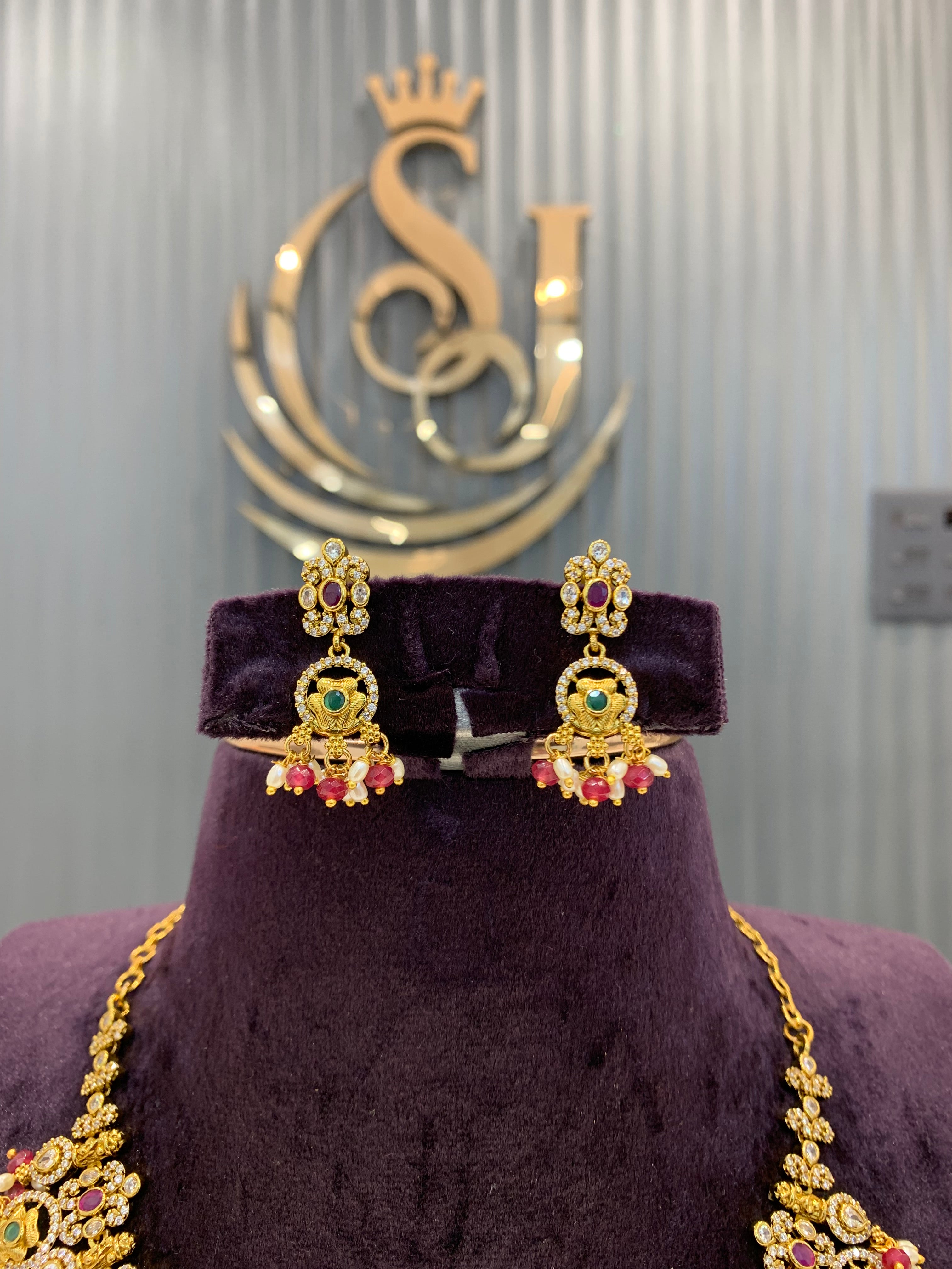 Beautiful premium  necklace
