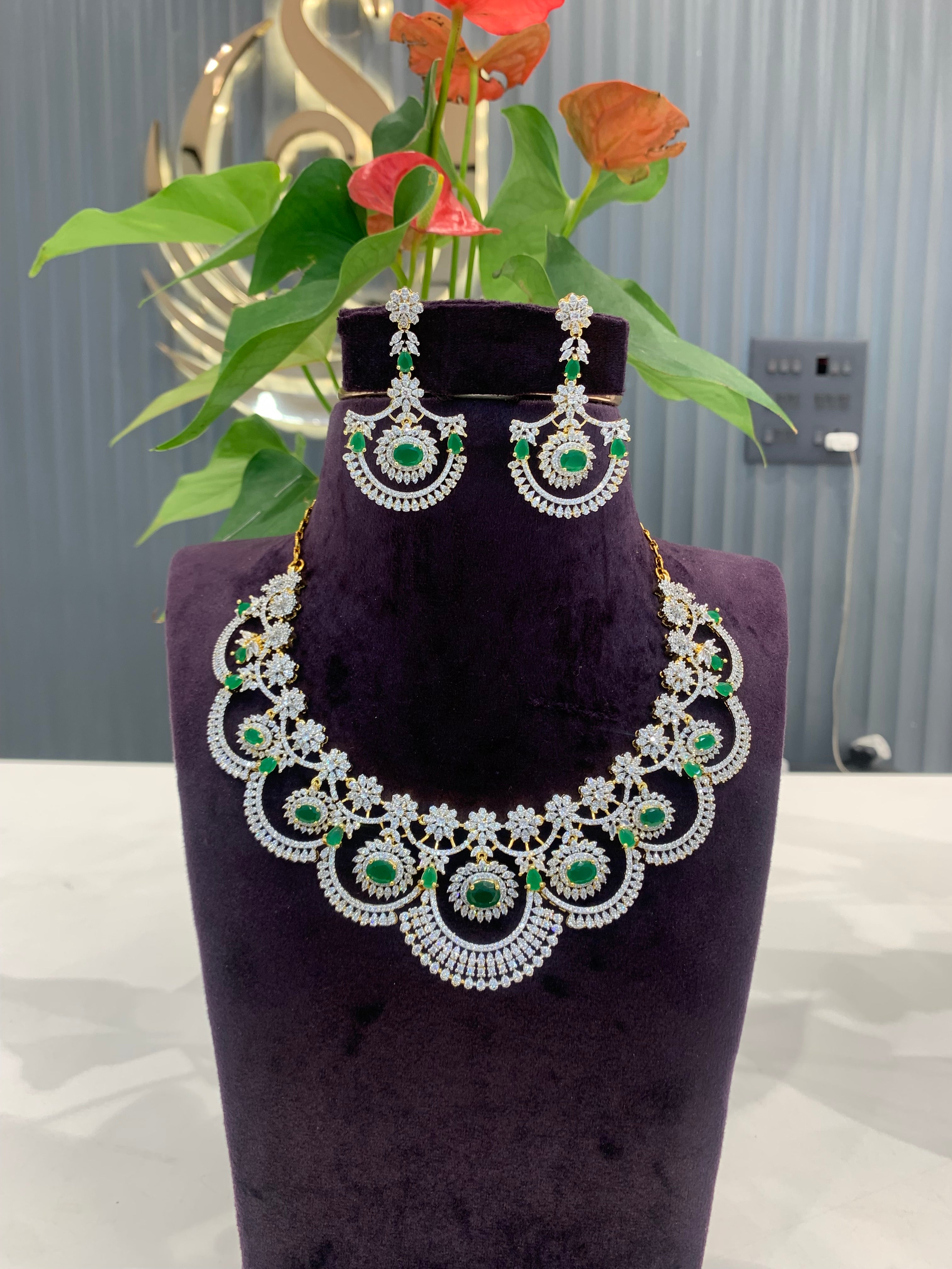 Beautiful GJ necklace