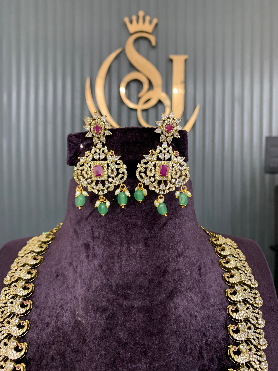 Beautiful mehandi polish long haram