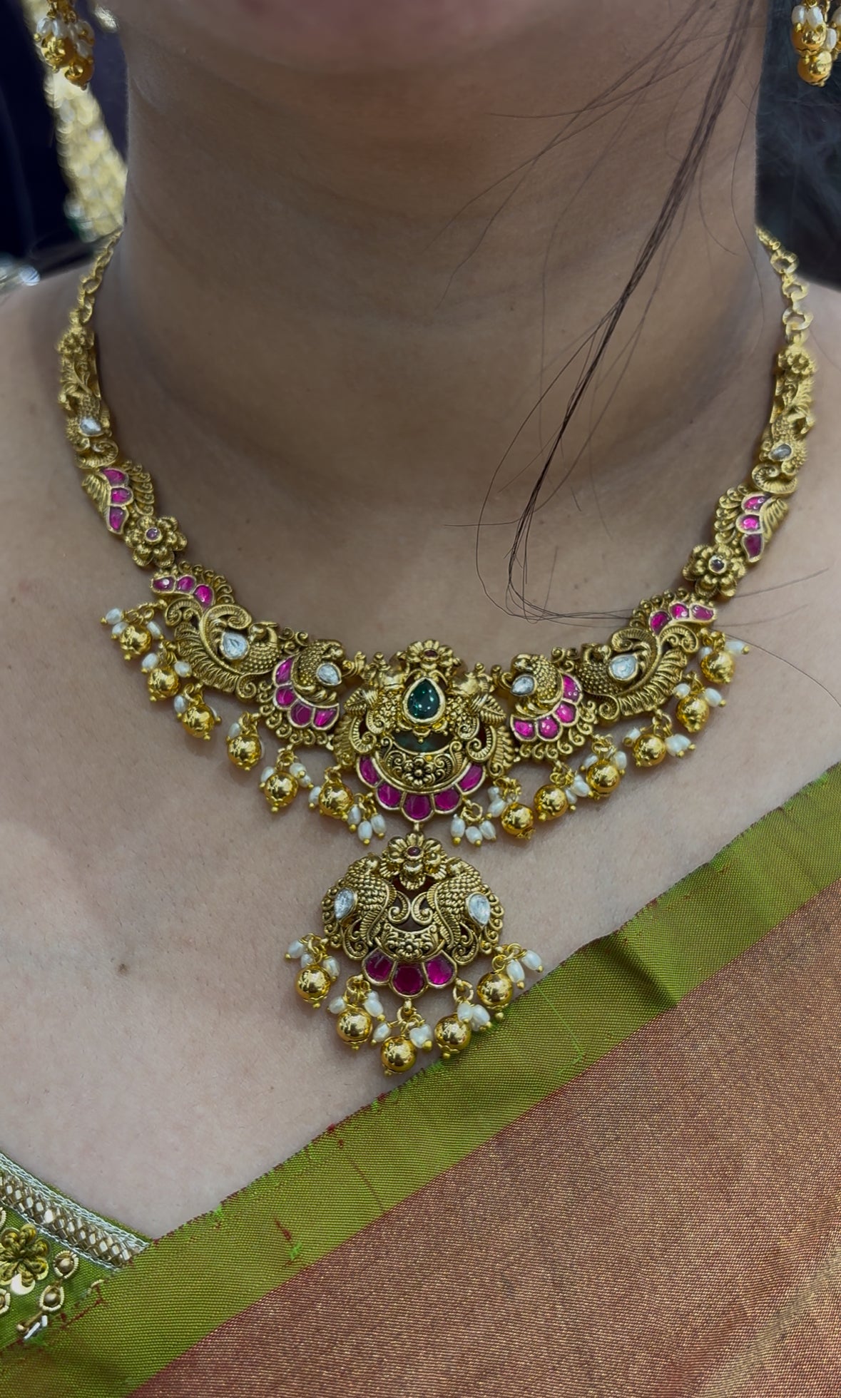 Beautiful jadav necklace