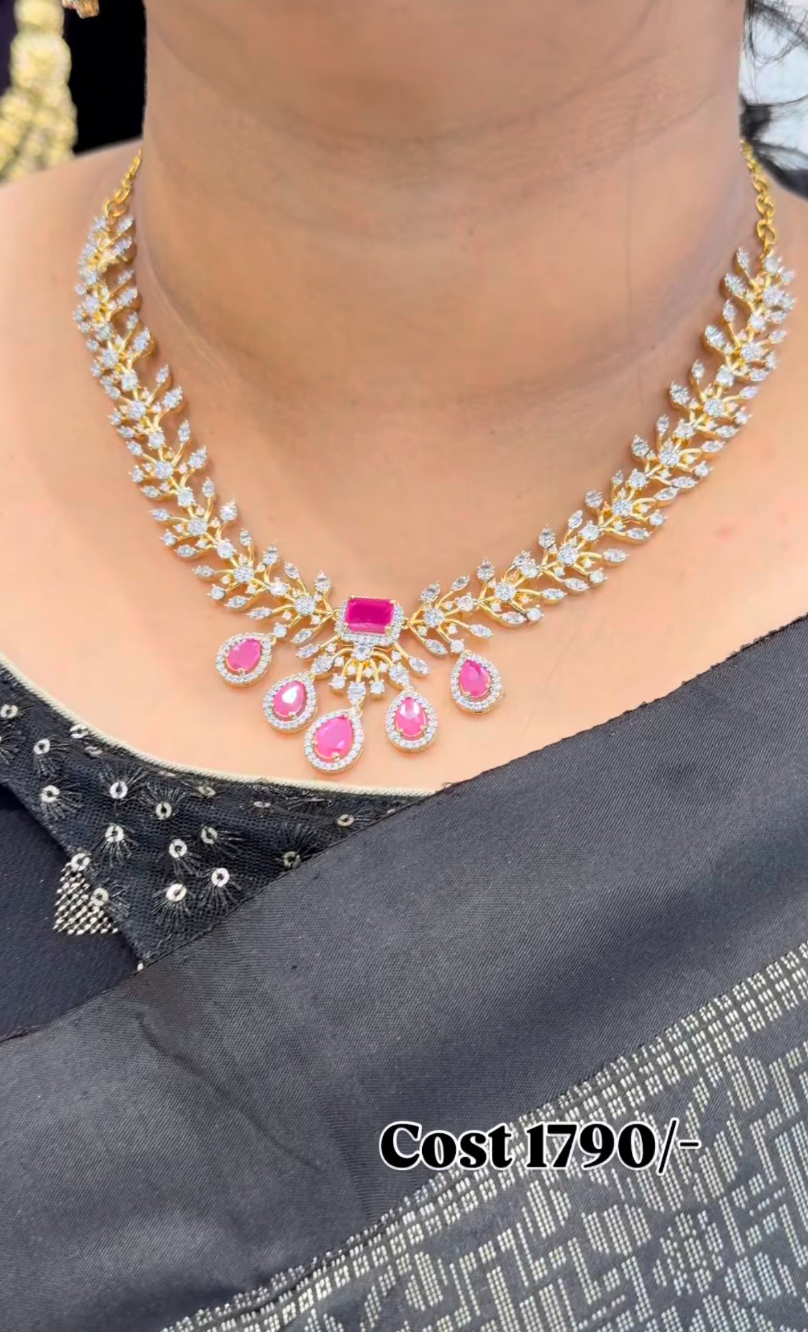 Beautiful GJ necklace