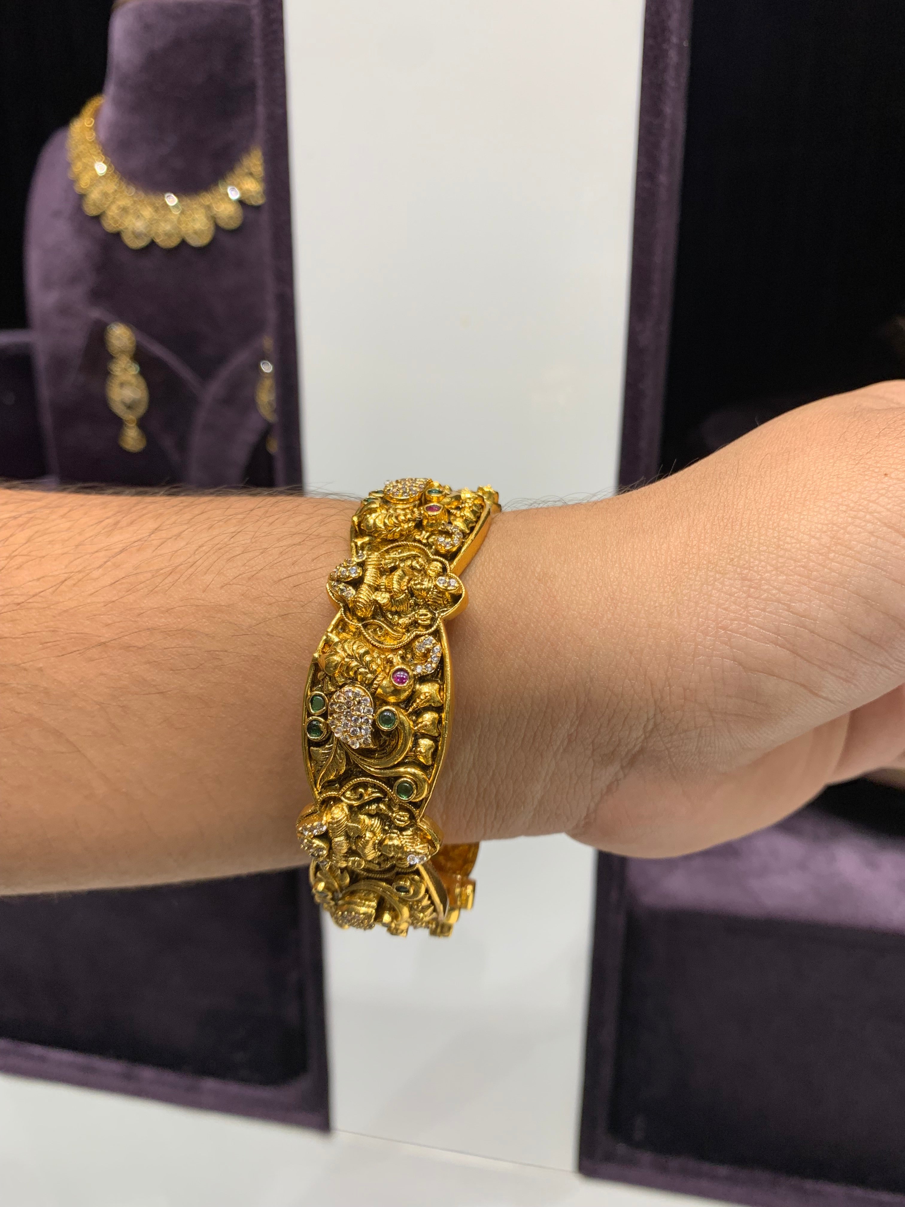Beautiful nakshi openable free size screw type bangle