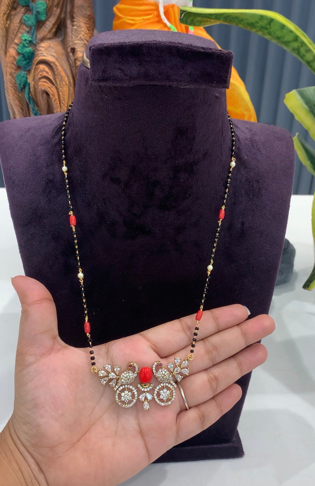 Beautiful Locket with Stylish Blackbeads
