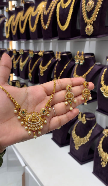 Beautiful simple traditional necklace