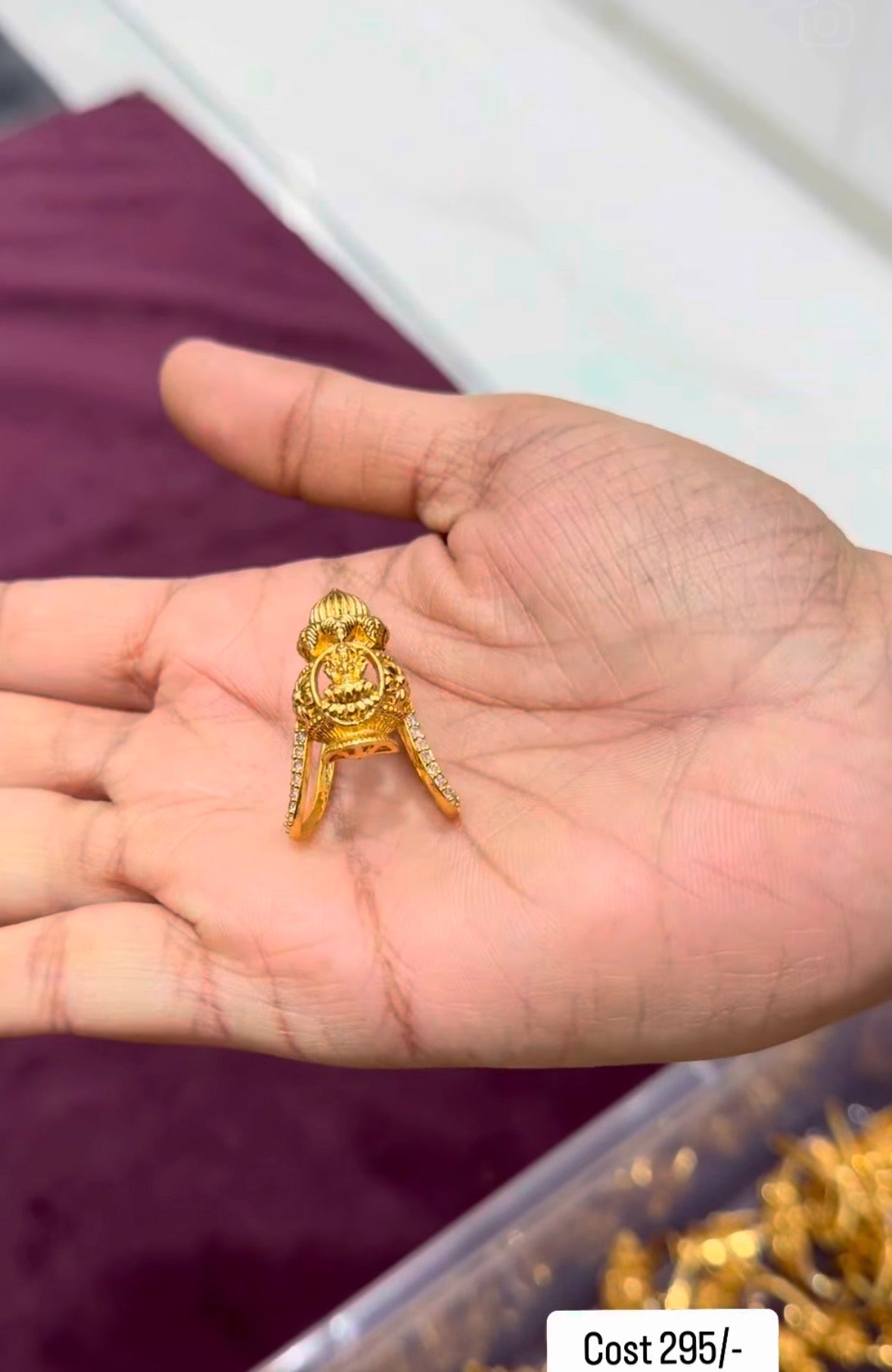 Beautiful adjustable vanki hand ring