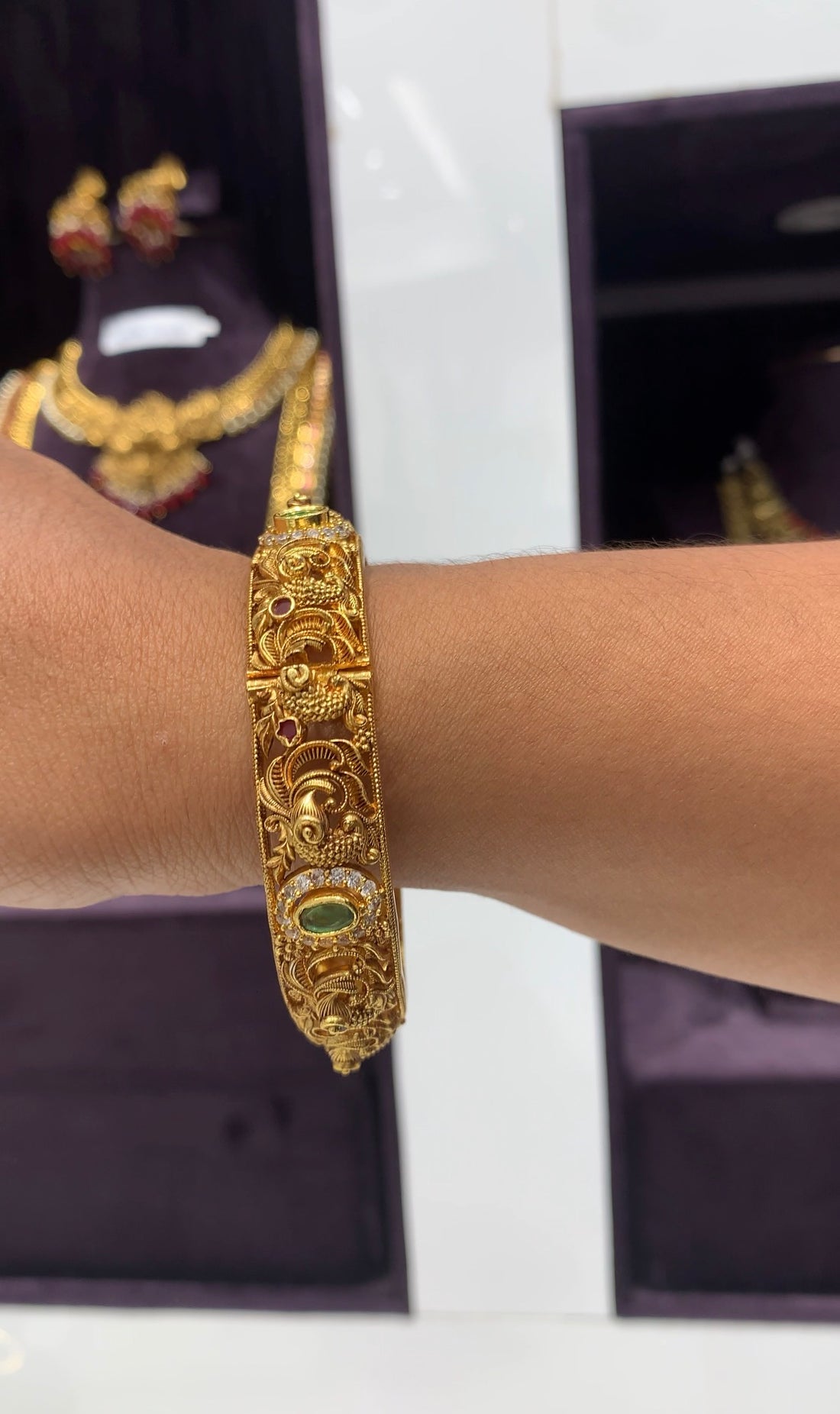 Beautiful Single Openable Bangle