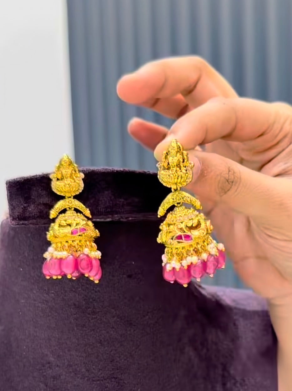 Beautiful jadav Lakshmidevi Necklace with 4line Beadset
