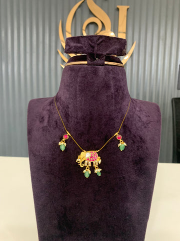 Trendy invisible chain