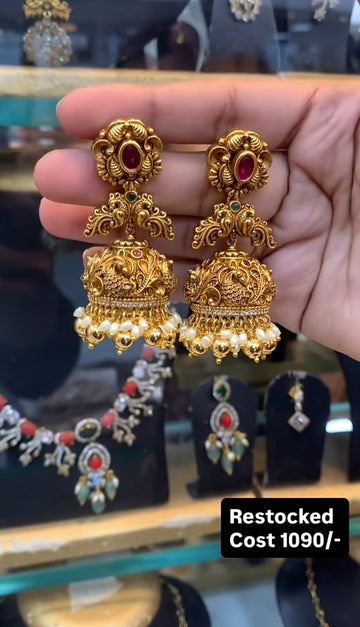 Beautiful nakshi jumkies