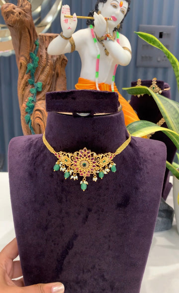 Beautiful 2in1 chocker set of kids bajubandh for adult