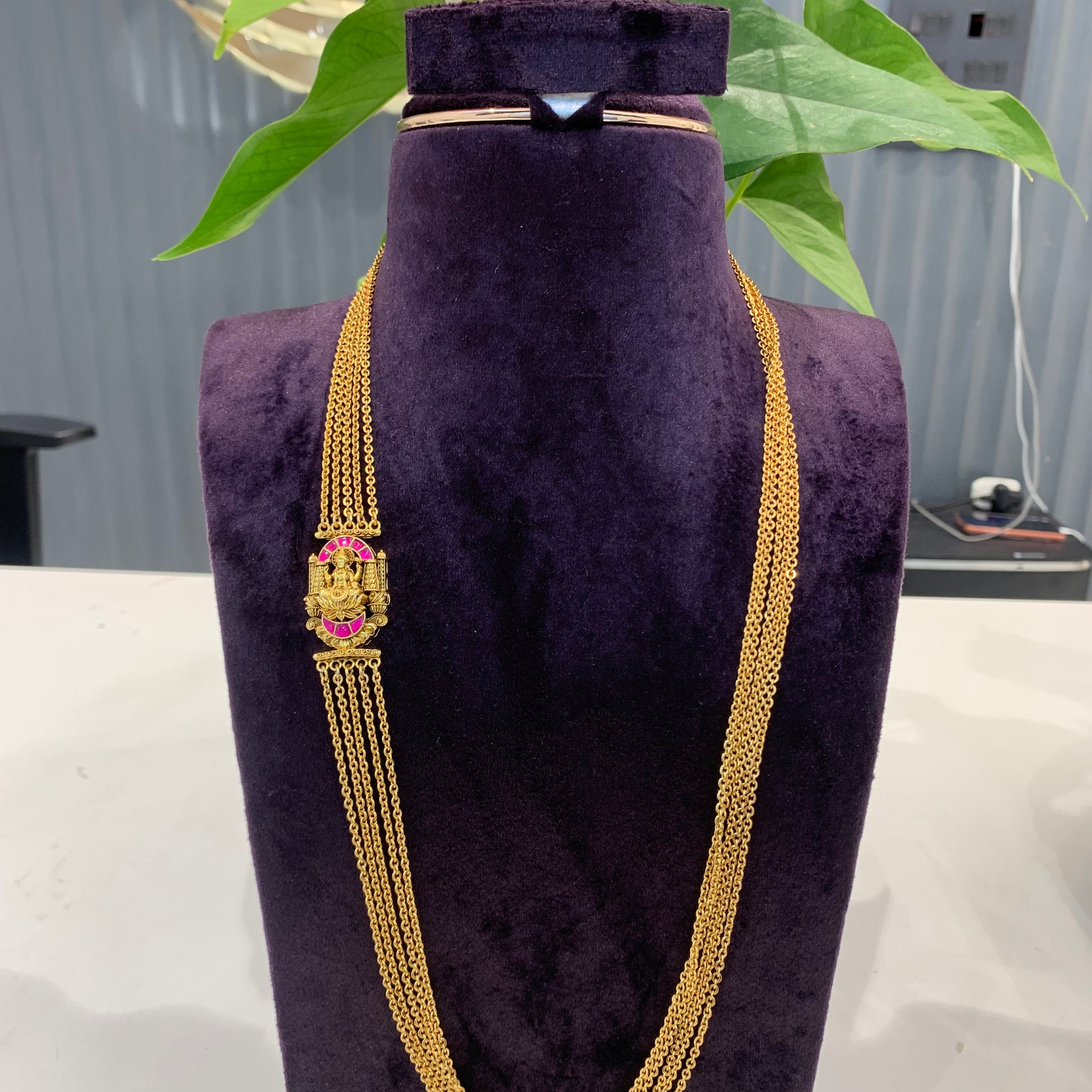 Beautiful jadav chandraharam chain