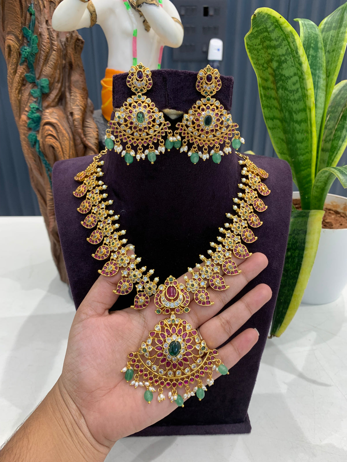 Beautiful mango style necklace